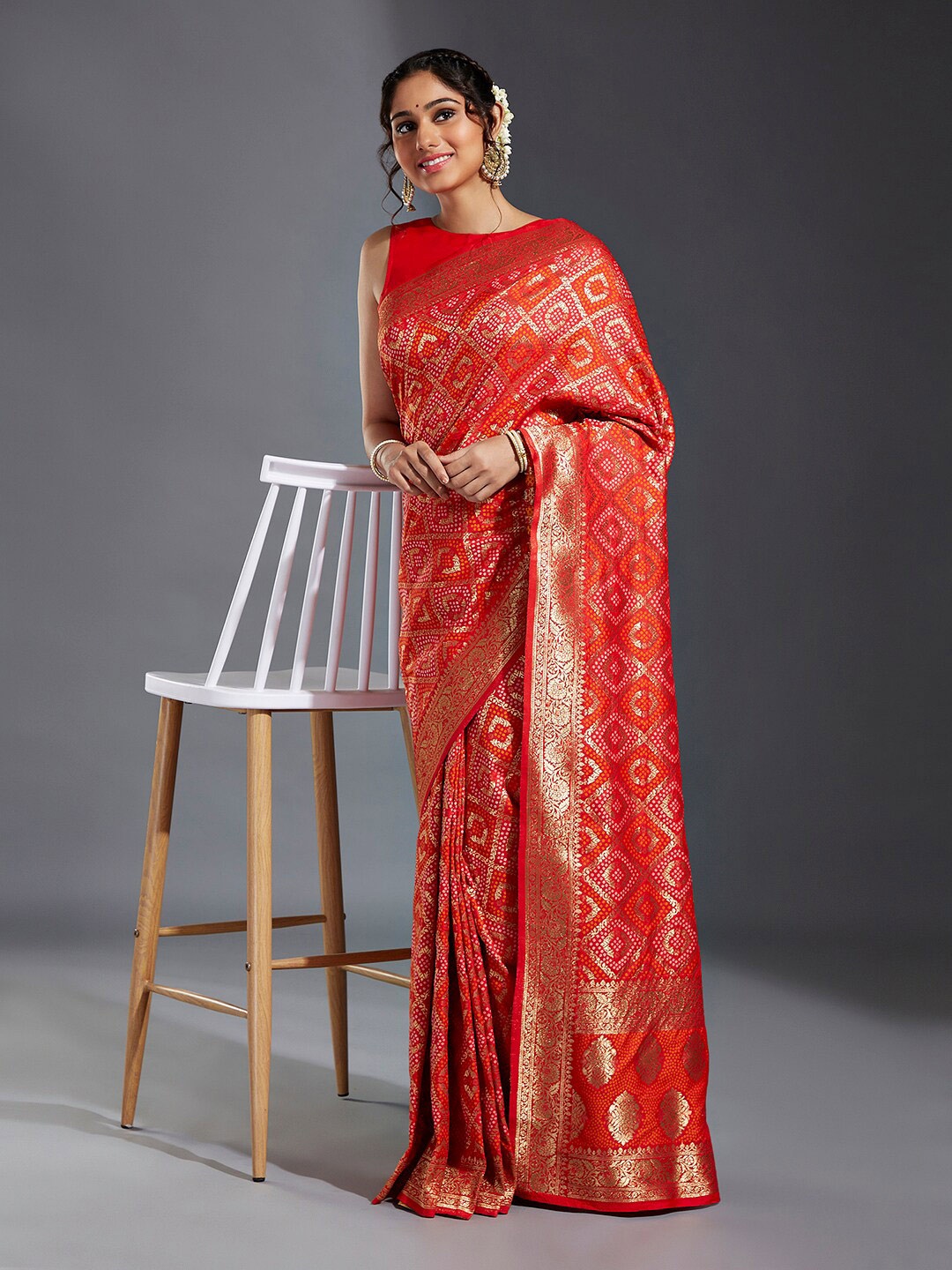 

panchhi Ethnic Motif Woven Design Zari Satin Banarasi Saree, Red