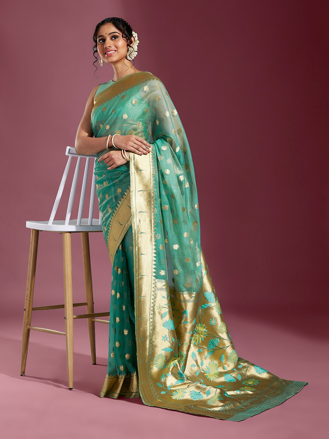 

panchhi Floral Woven Design Zari Organza Banarasi Saree, Green