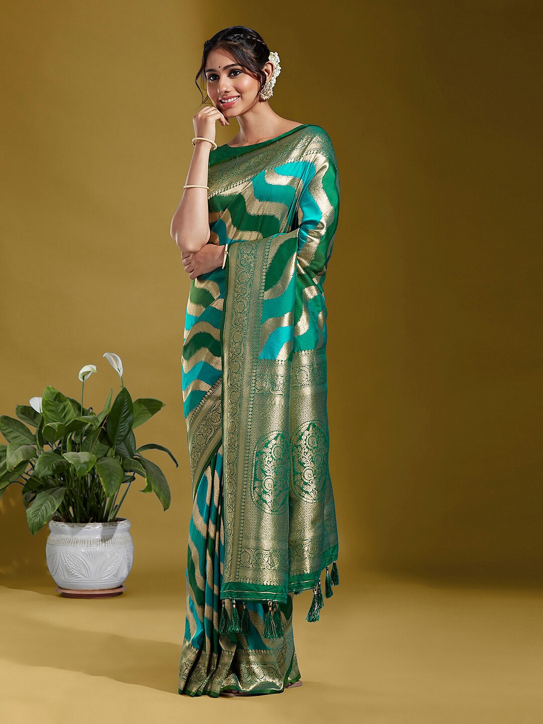 

panchhi Woven Design Zari Satin Banarasi Saree, Blue