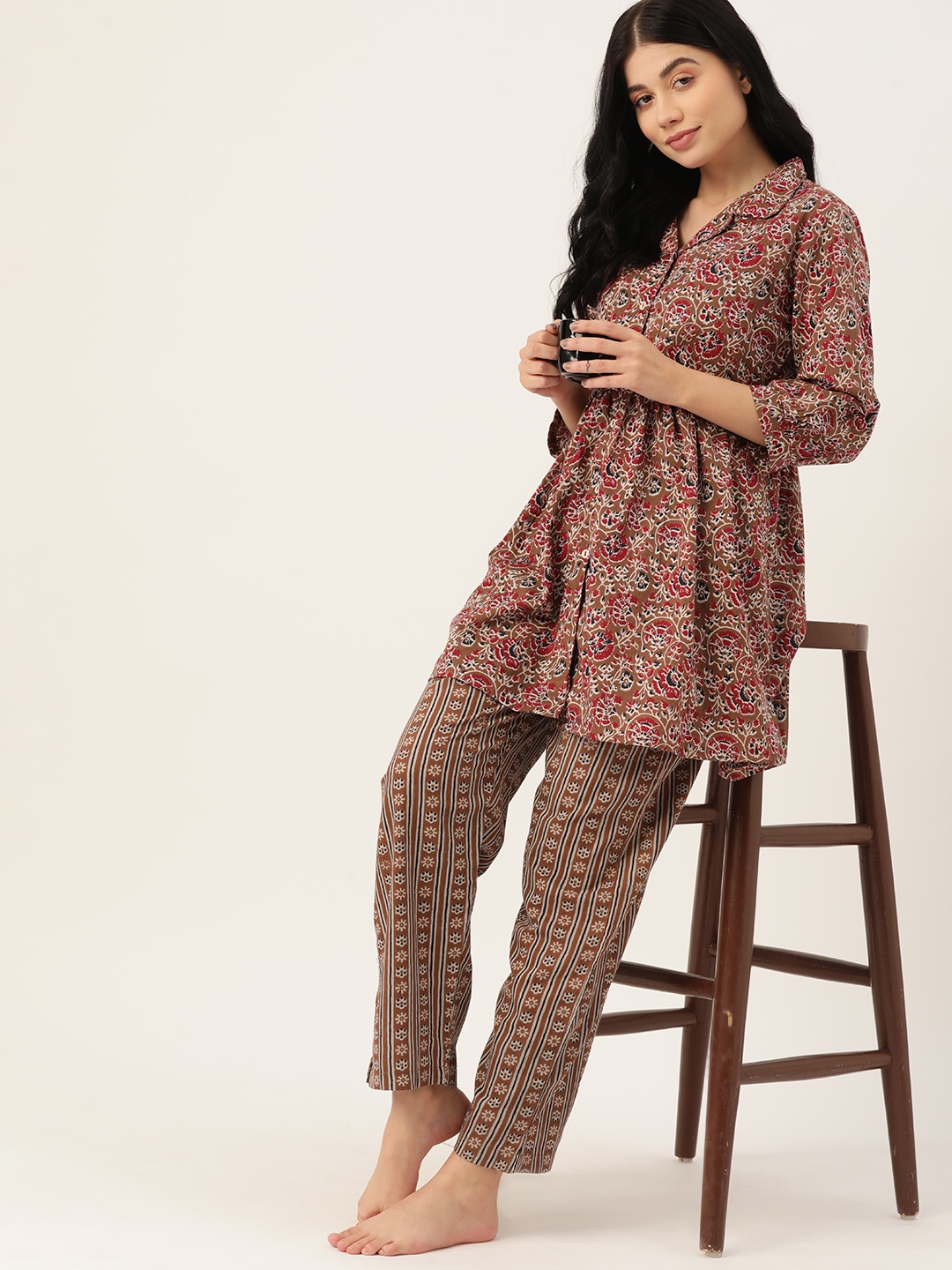 

ETC Women Floral Printed Cotton Night suit, Brown