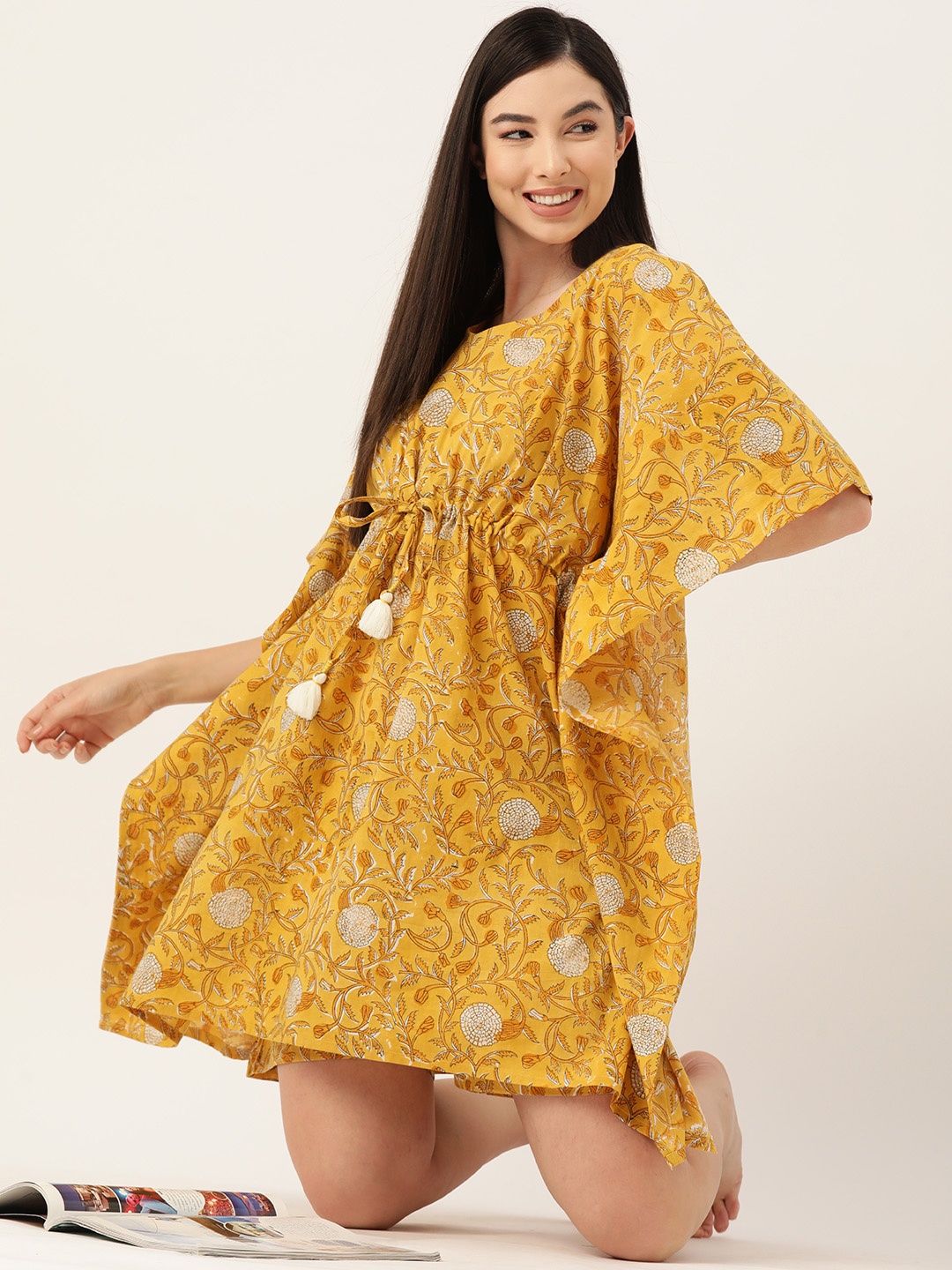 

ETC Women Floral Printed Cotton Night suit, Yellow