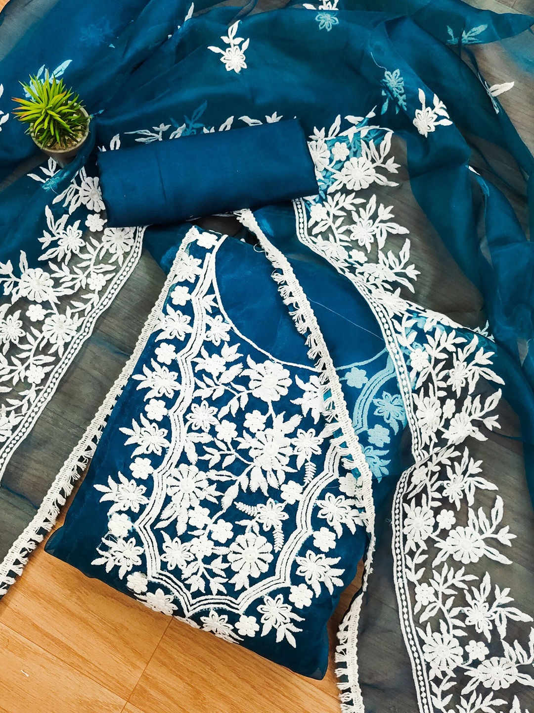

KALINI Floral Embroidered Unstitched Dress Material, Teal
