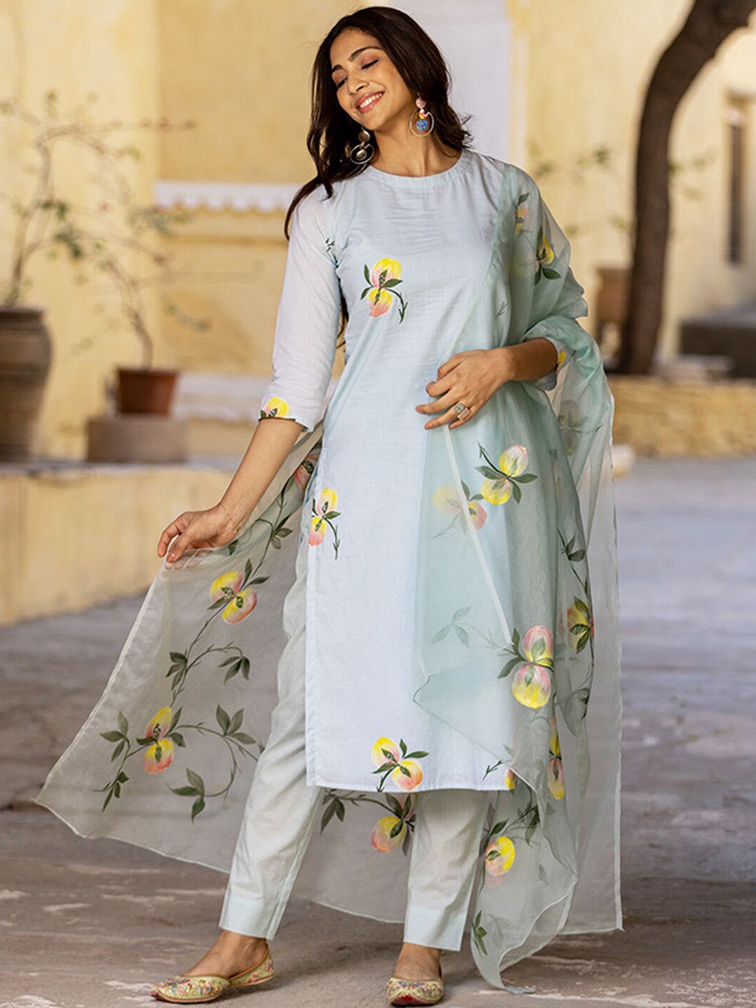 

Ambraee Floral Printed Kurta with Trousers & Dupatta, Blue