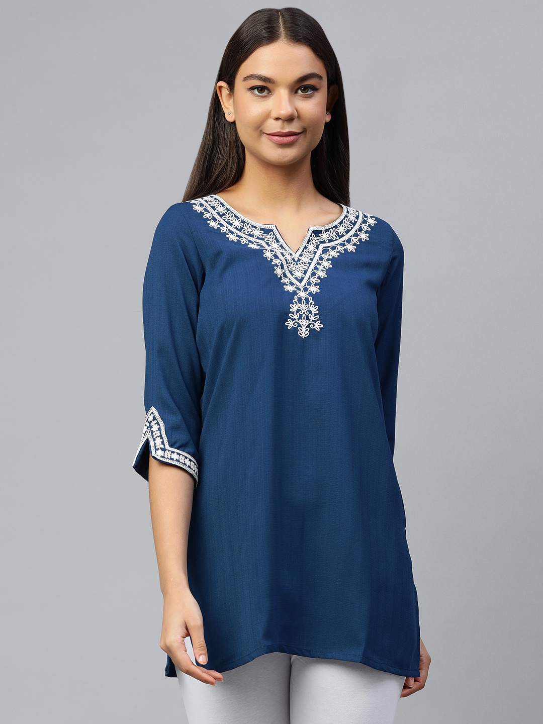 

ETIQUETTE Floral Embroidered Thread Work Thread Work Kurti, Blue