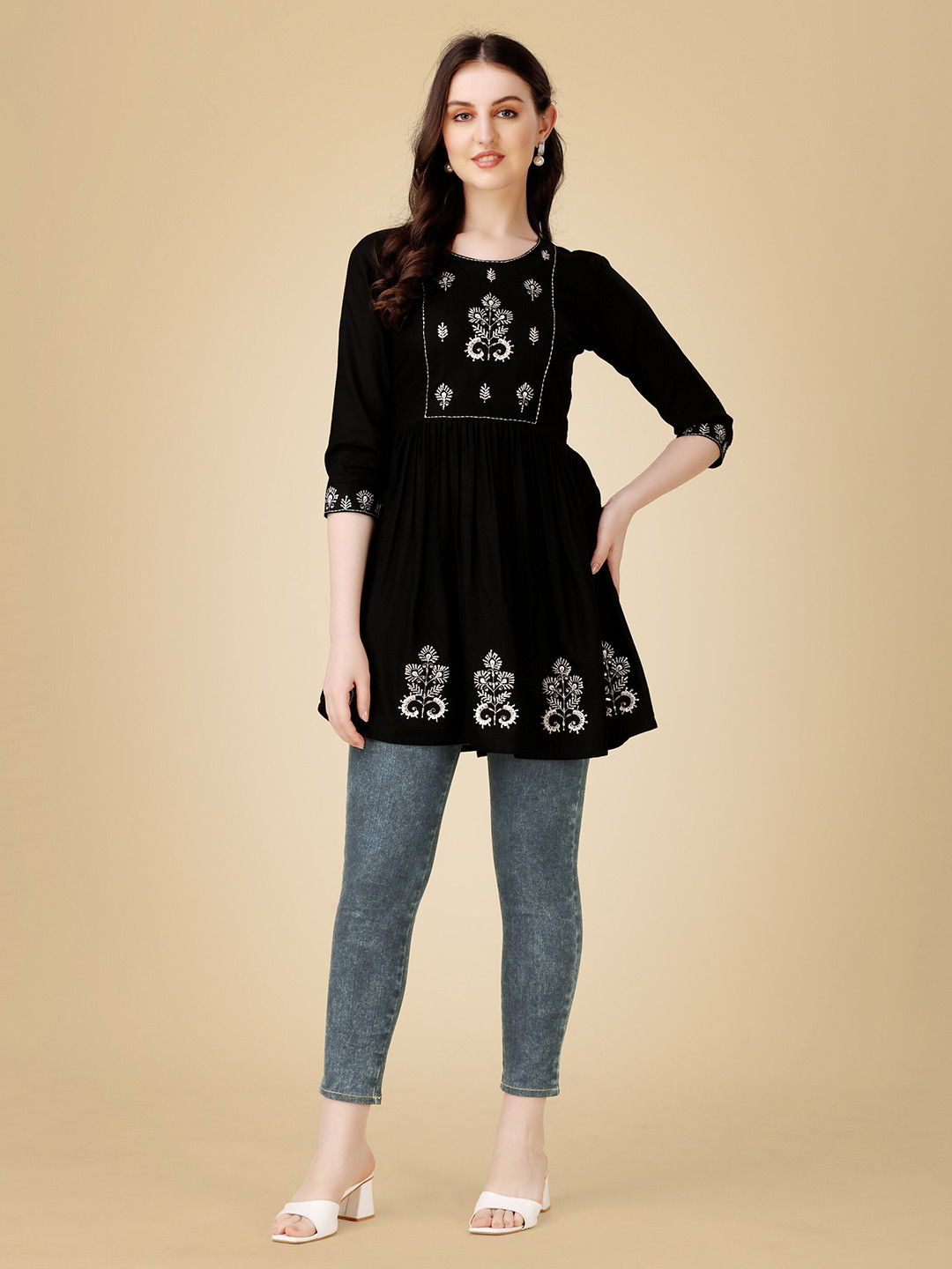 

MotiHamir Ethnic Motifs Embroidered Kurti, Black