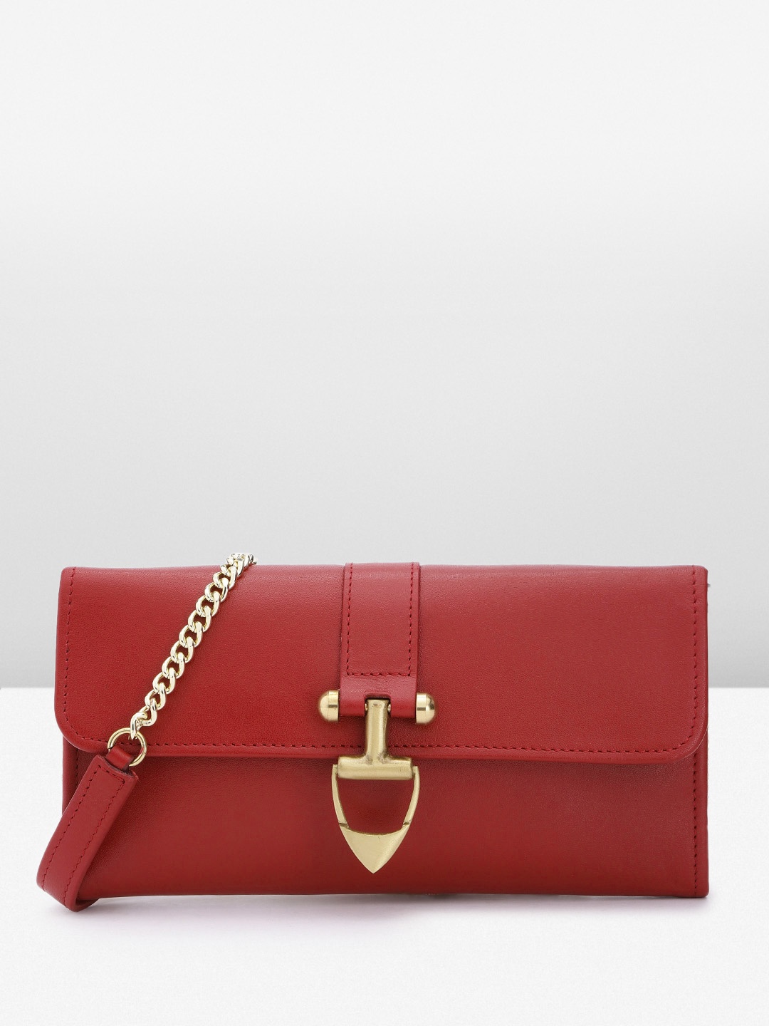 

Hidesign Women Solid Buckle Detail Leather Envelope, Red