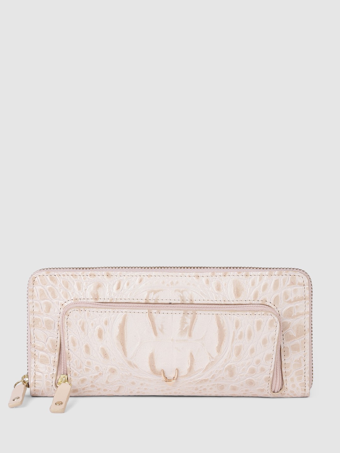 

Hidesign Women Textured Leather Zip Around Wallet, Off white