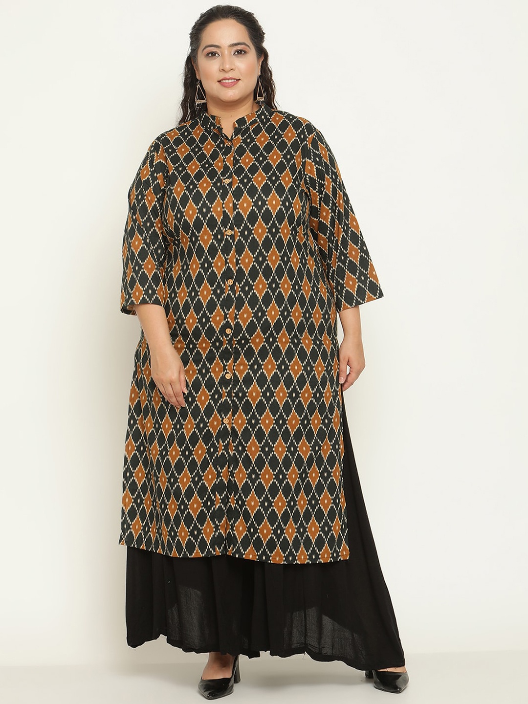 

Sringam Plus Size Ethnic Motifs Printed Mandarin Collar Cotton Kurta, Black