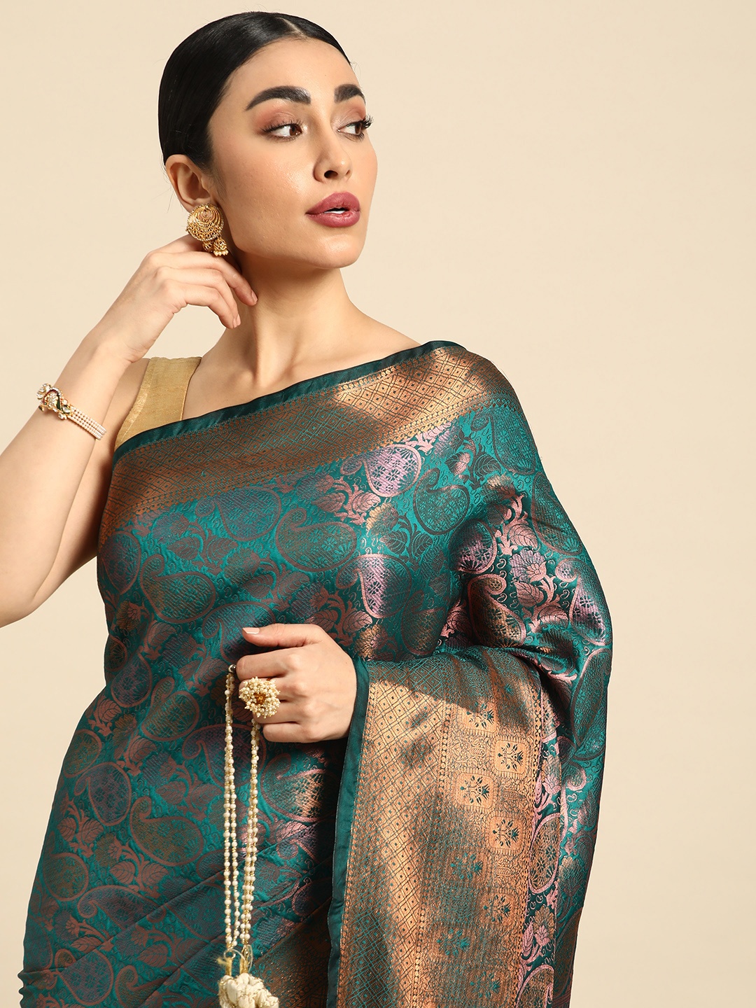 

Mitera Paisley Zari Silk Blend Kanjeevaram Saree, Green