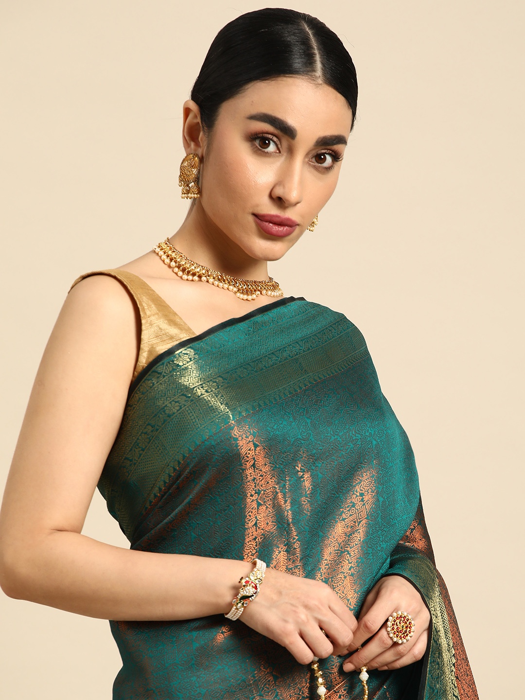 

Mitera Ethnic Motifs Zari Silk Blend Kanjeevaram Saree, Green