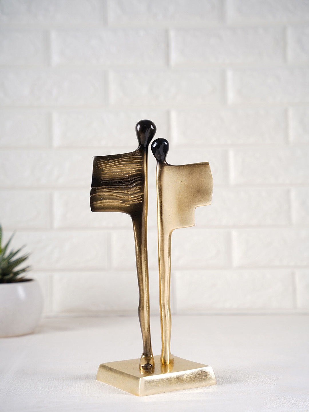 

Folkstorys Gold-Toned Vintage Abstract Figurine Showpiece