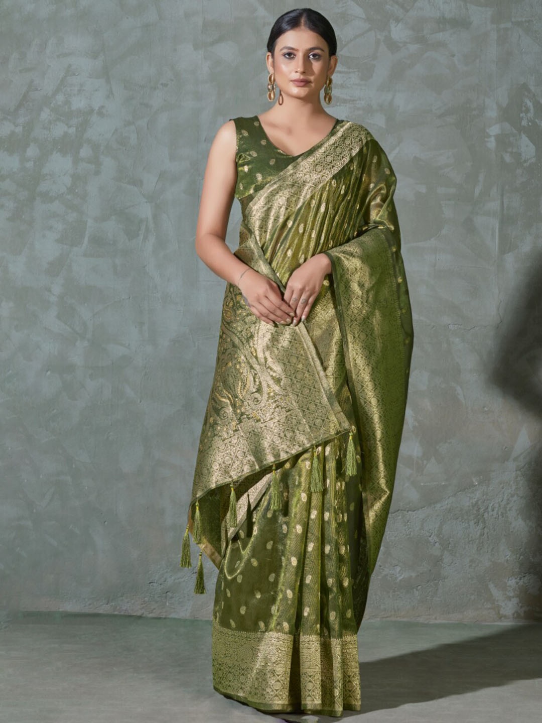 

MONJOLIKA FASHION Ethnic Motif Woven Design Zari Bomkai silk Saree, Olive