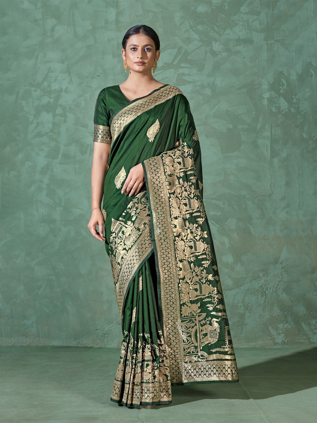 

MONJOLIKA FASHION EThnic Motif Woven Design Zari Banarasi Saree, Green