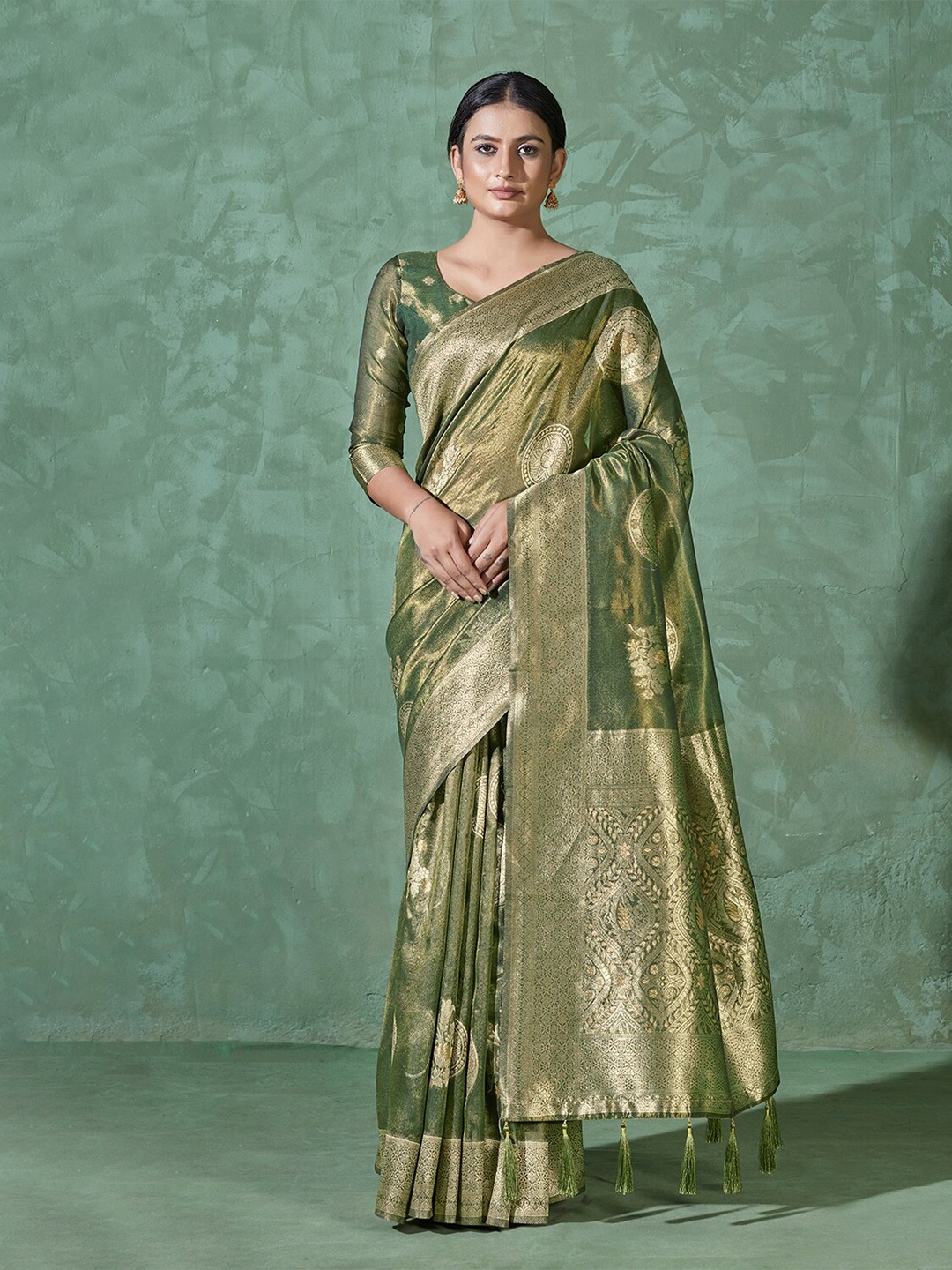 

MONJOLIKA FASHION Ethnic Motif Woven Design Zari Bomkai silk Saree, Olive