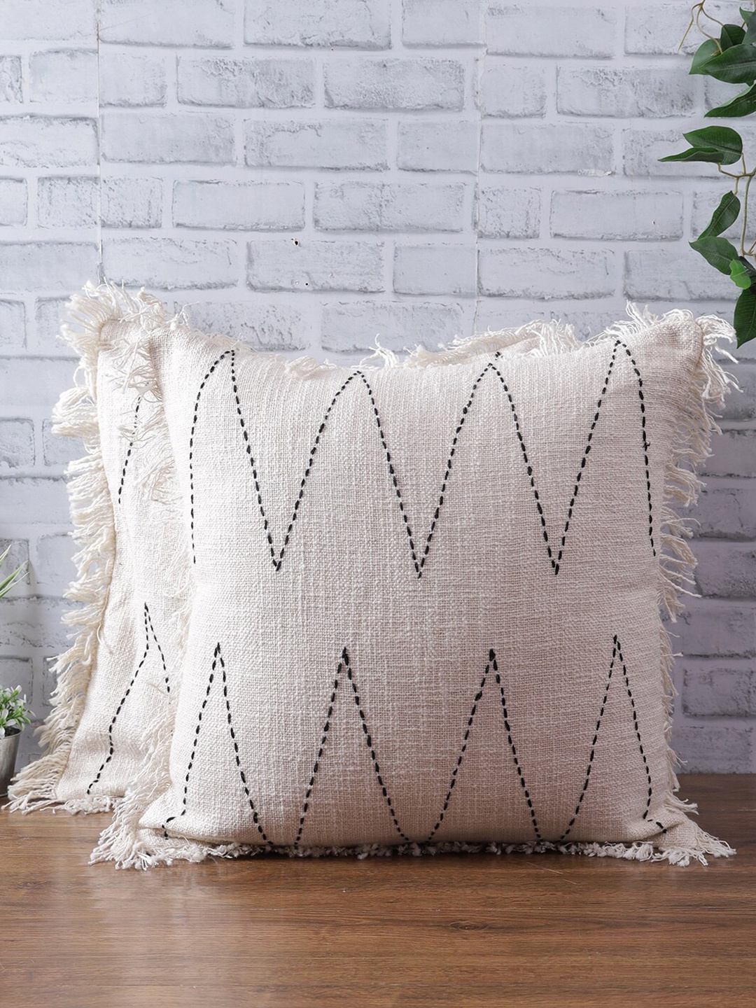 

eyda Cream-Coloured & Black 2 Pieces Cotton Embroidered Square Cushion Covers