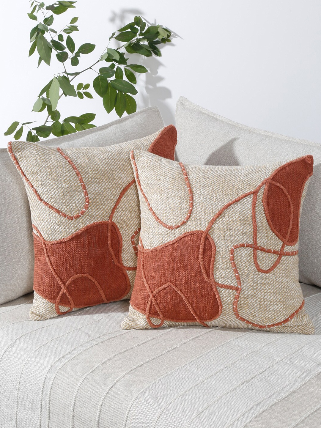 

eyda Beige & Red 2 Pieces Quirky Square Cotton Cushion Covers