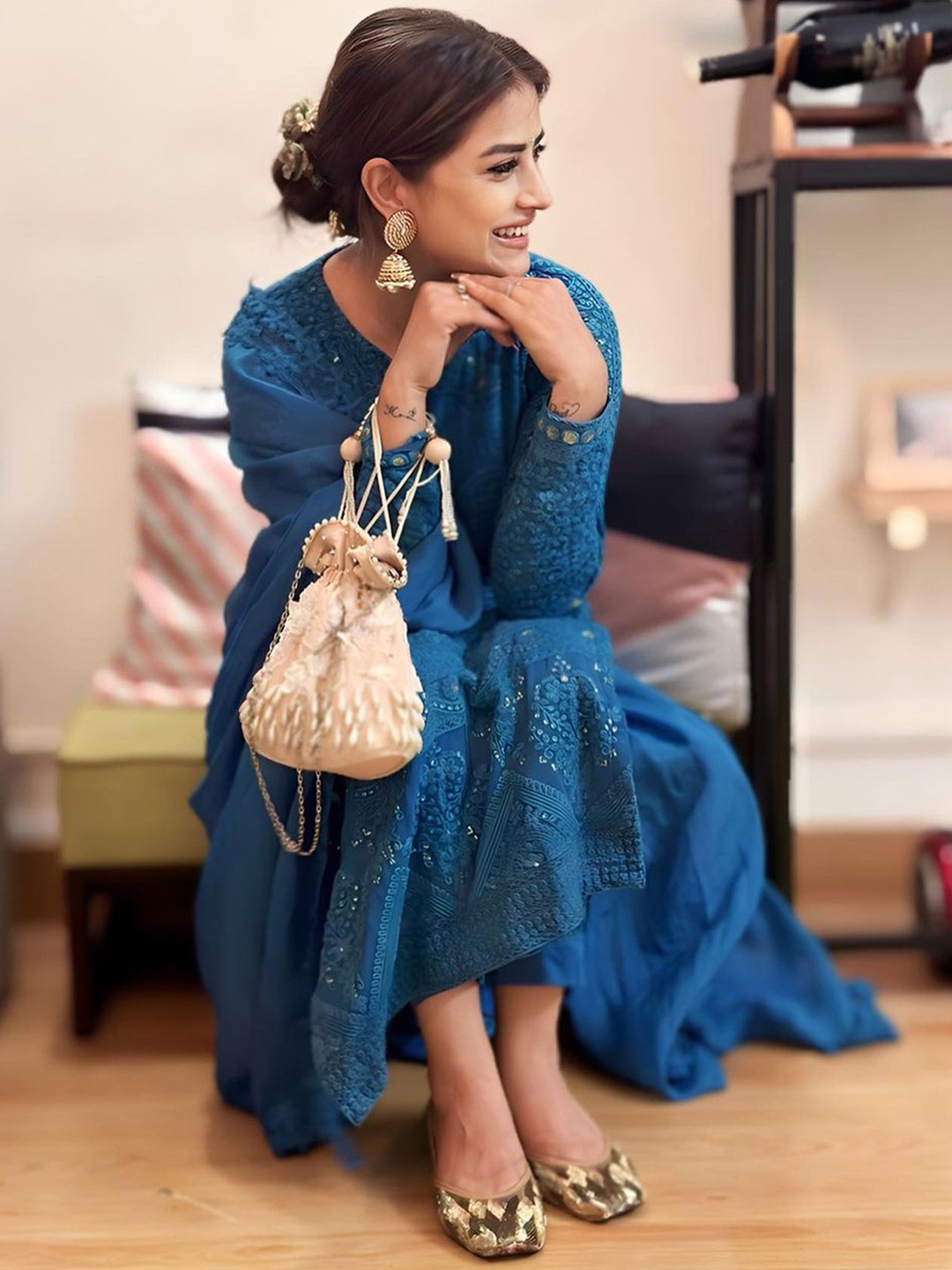 

HANDME Ethnic Motifs Embroidered Regular Chikankari Kurta with Trousers & With Dupatta, Blue