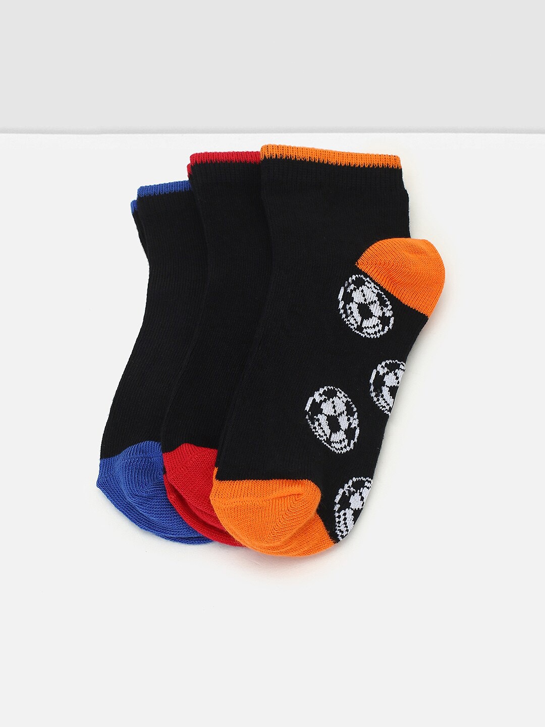 

max Boys Pack Of 3 Patterned Ankle-Length Socks, Black