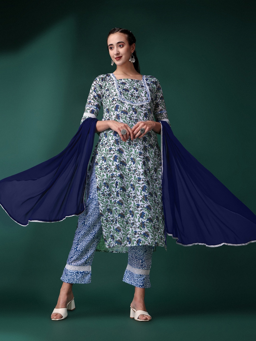 

ASPORA Floral Printed Lace Detail Kurta with Trousers & Dupatta, Navy blue