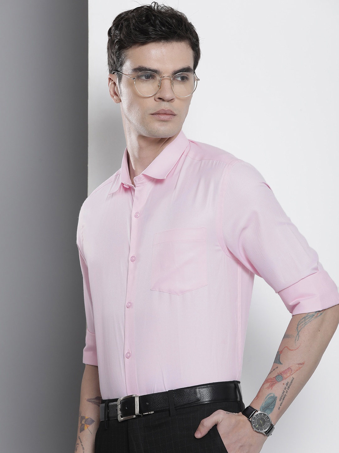 

The Indian Garage Co. X Luxe Men Slim Fit Opaque Formal Shirt, Pink