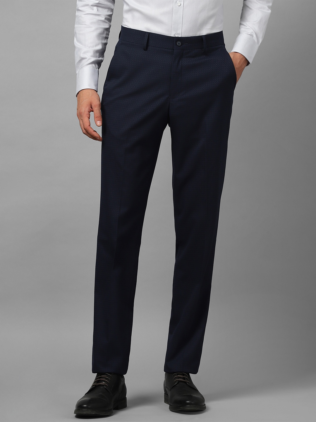 

Louis Philippe Men Slim Fit Formal Trousers, Navy blue