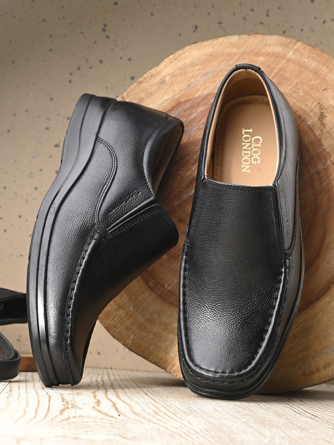 

CLOG LONDON Men Textured Leather Formal Slip-On Shoes, Black