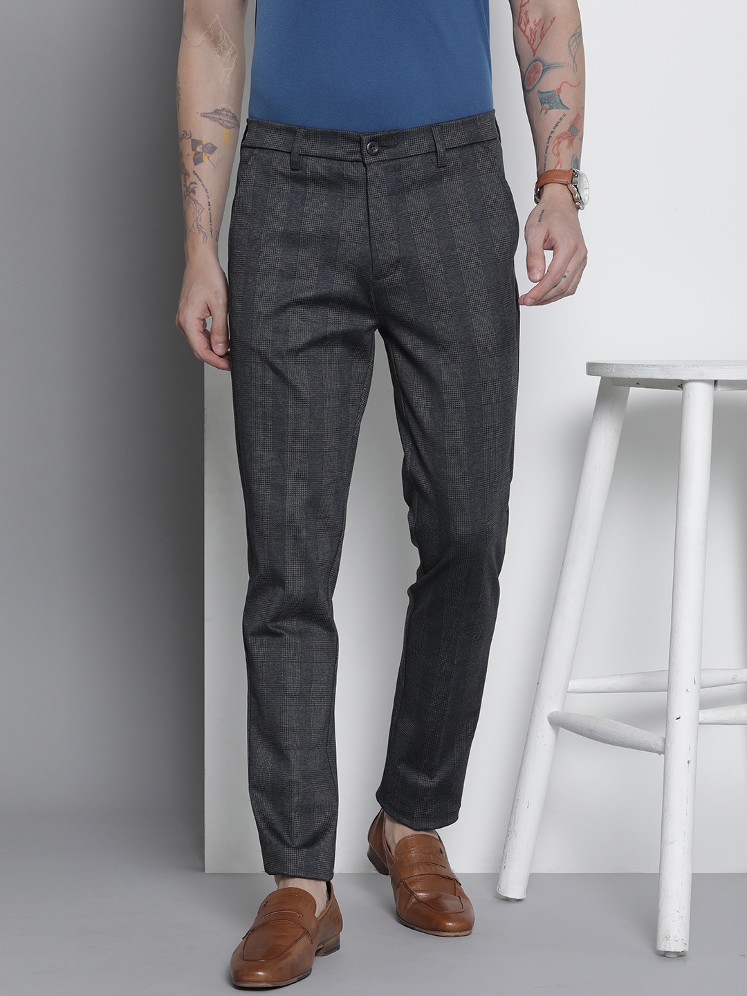 

Luxe by TIGC Men Checked Slim Fit Trousers, Navy blue