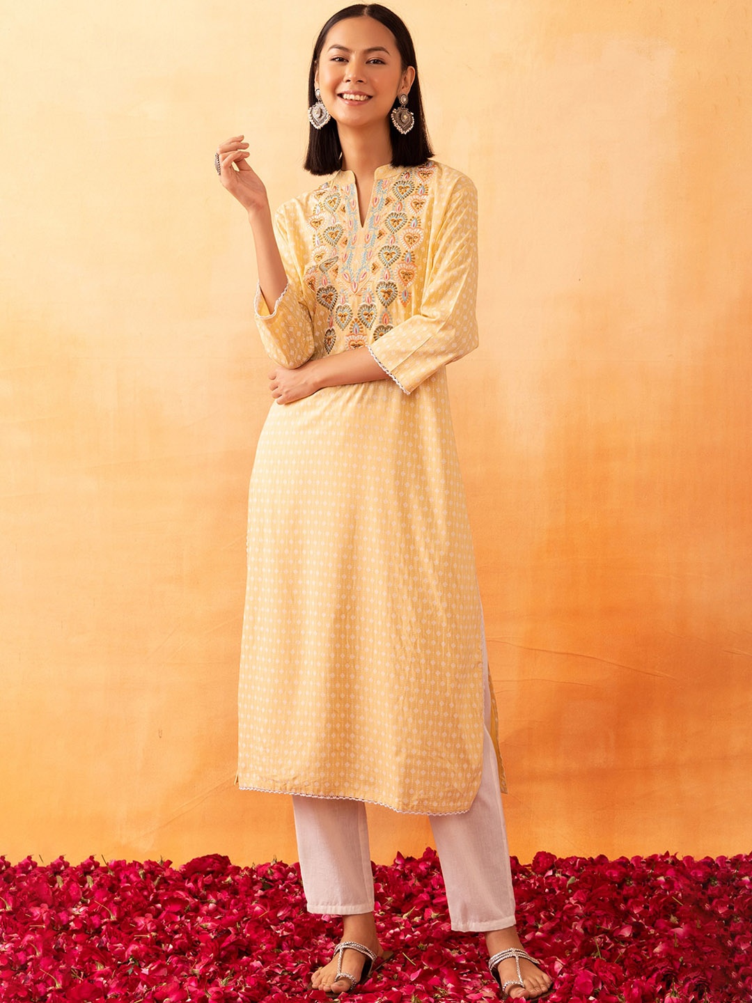 

Rang by Indya Ethnic Motifs Embroidered Mandarin Collar Pure Cotton Kurta, Yellow