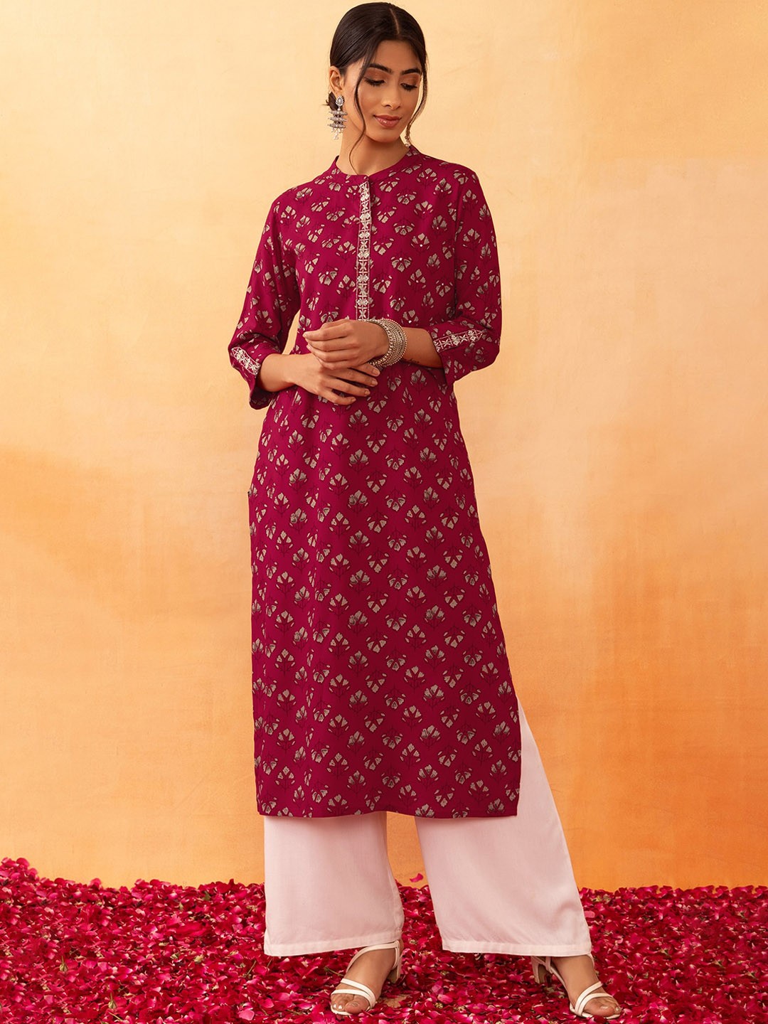 

Rang by Indya Ethnic Motifs Printed Straight Kurta, Red