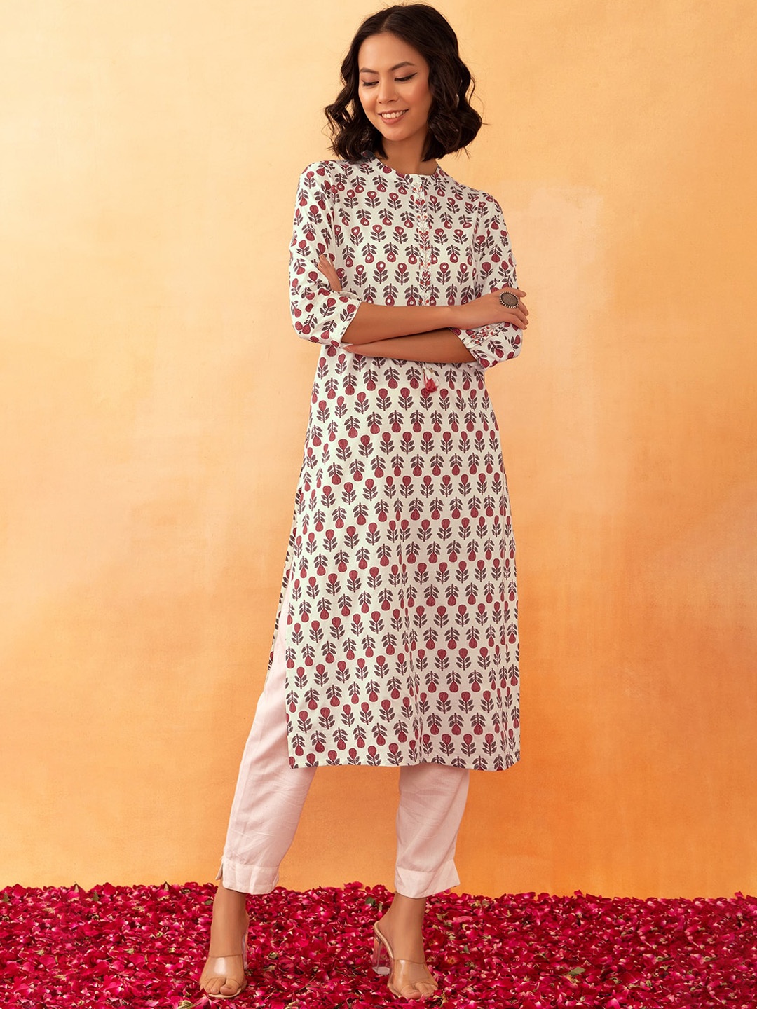 

Rang by Indya Manadrin Collar Floral Printed Mirror Work Straight Kurta, White