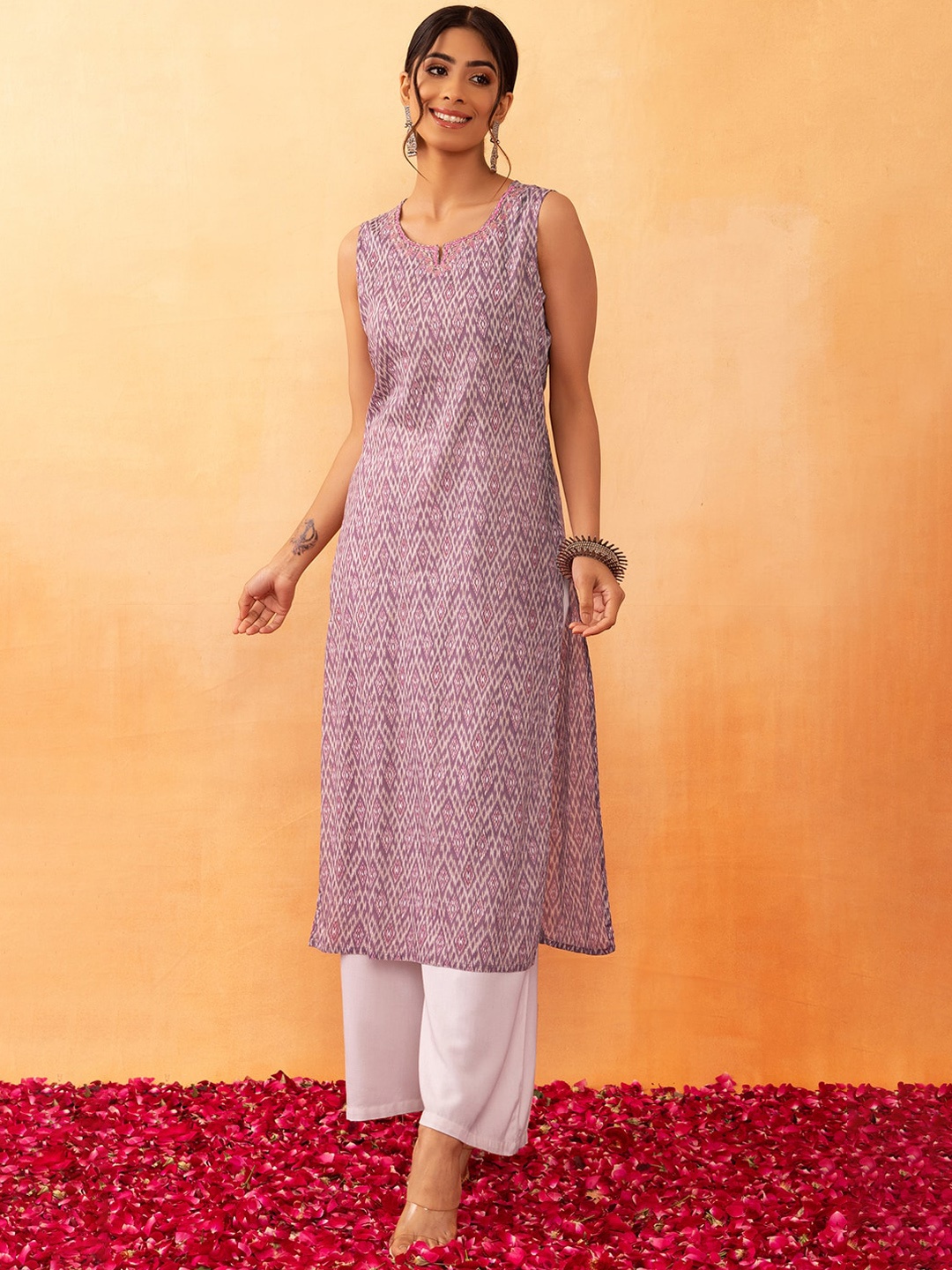 

Rang by Indya Ikat Printed Pure Cotton Kurta, Purple