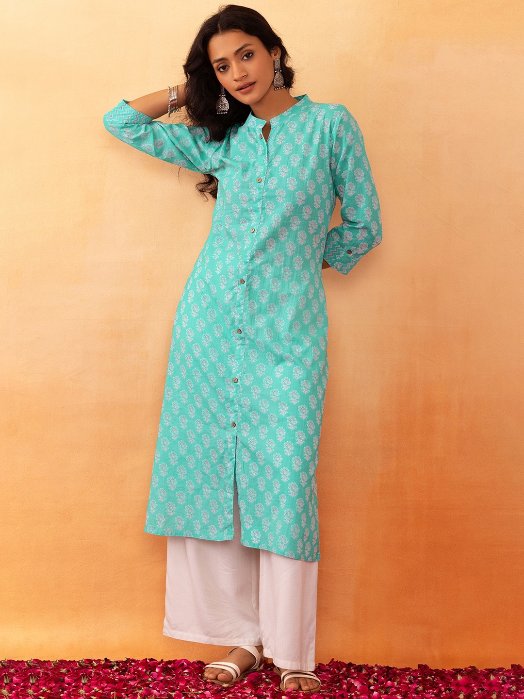 

Rang by Indya Mandarin Collar Floral Printed Pure Cotton Kurta, Green