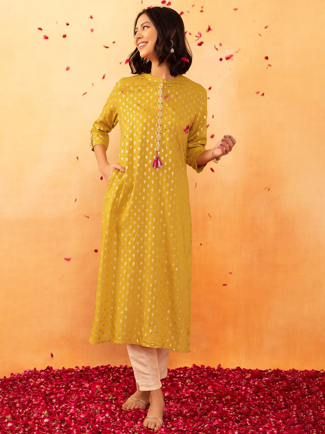 

Rang by Indya Floral Foil Print Straight Kurta, Mustard
