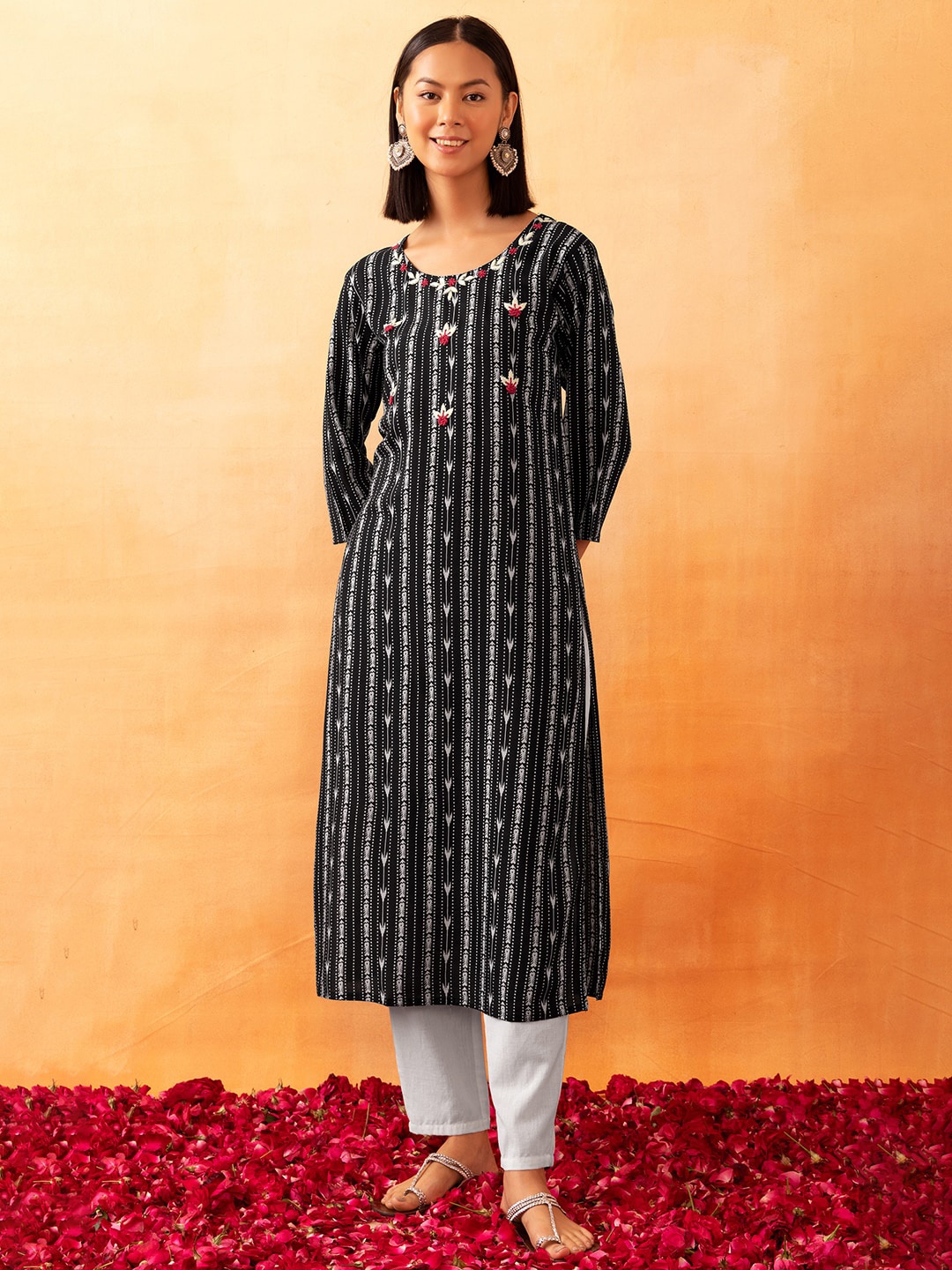 

Rang by Indya Ethnic Motifs Printed Thread Work Pure Cotton Kurta, Black