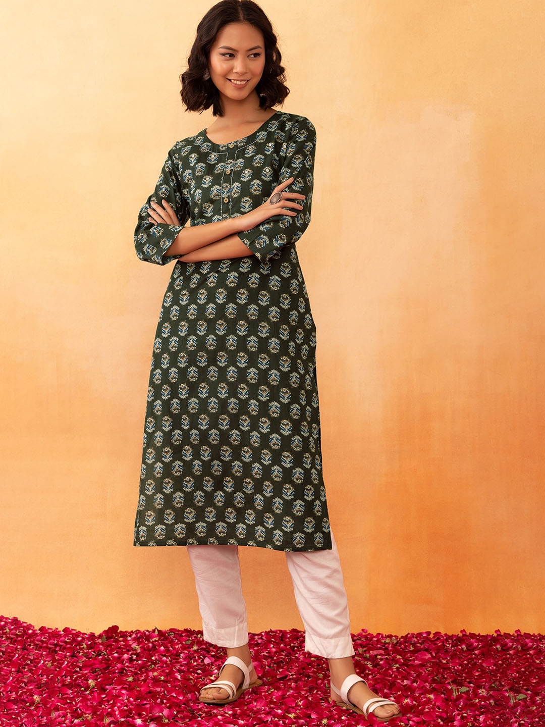 

Rang by Indya Floral Printed Pure Cotton Straight Kurta, Green