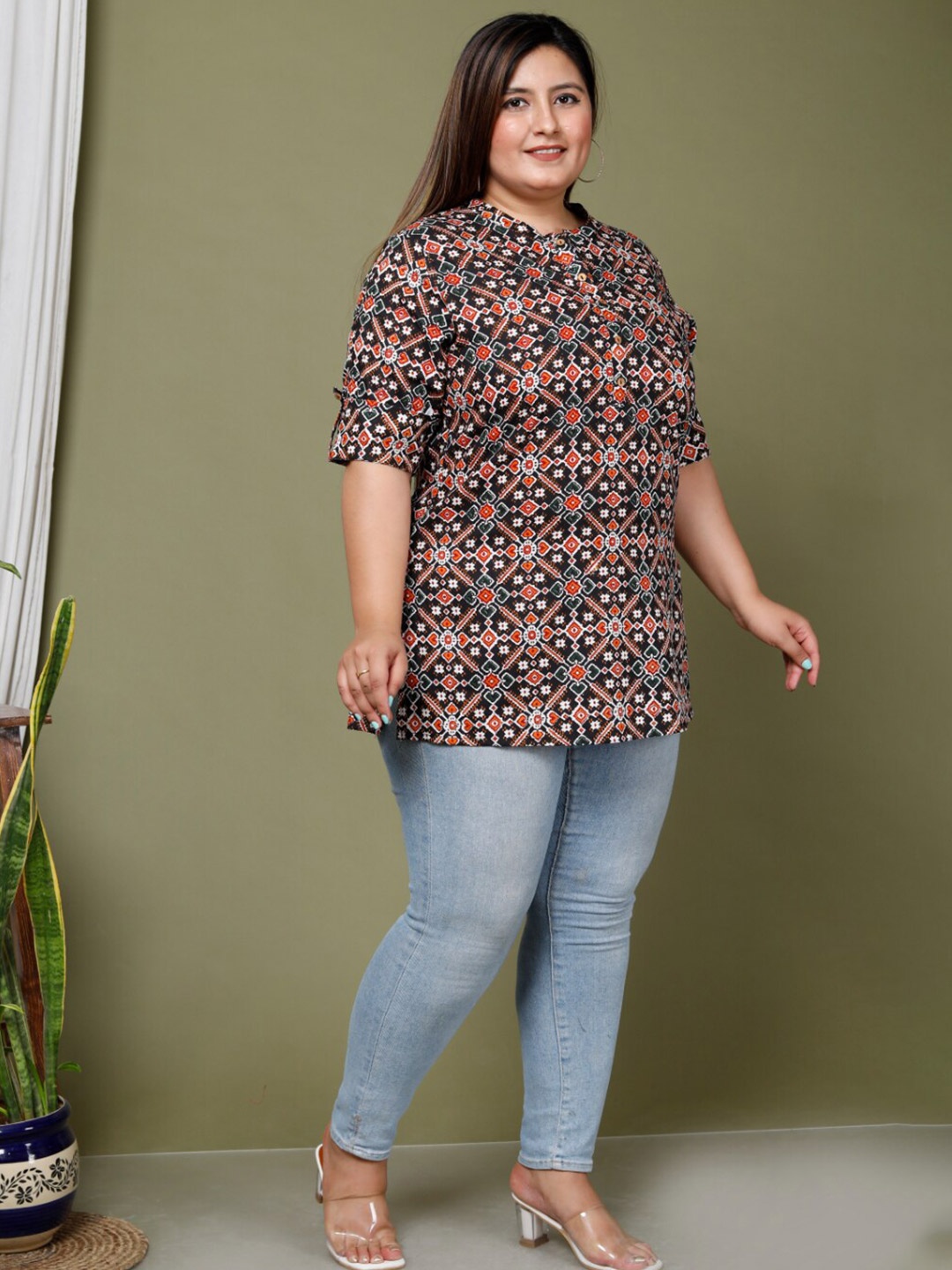 

Swasti Plus Size Ethnic Motifs Printed Kurti, Navy blue