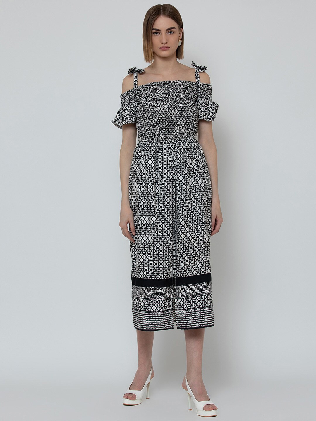 

DODO & MOA Black & White Printed Basic Jumpsuit