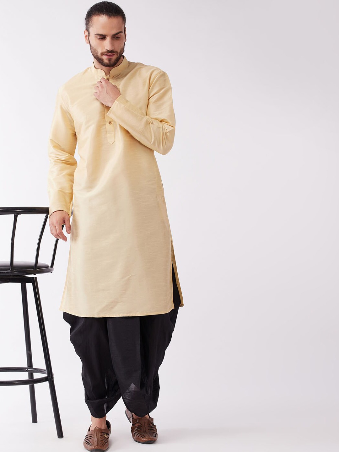 

VASTRAMAY Mandarin Collar Regular Straight Kurta With Dhoti Pants, Gold