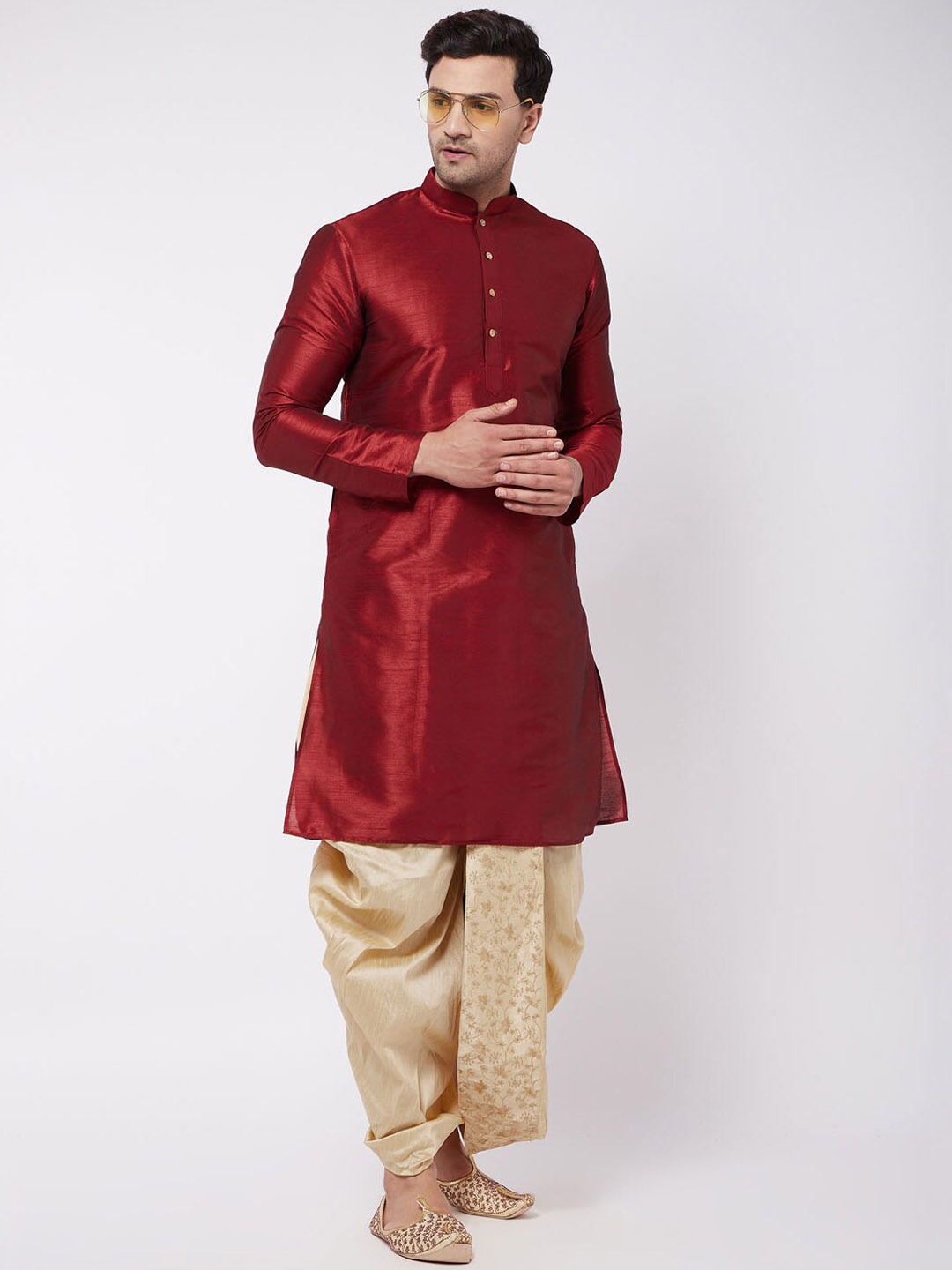 

VM Mandarin Collar Kurta with Dhoti Pants, Maroon