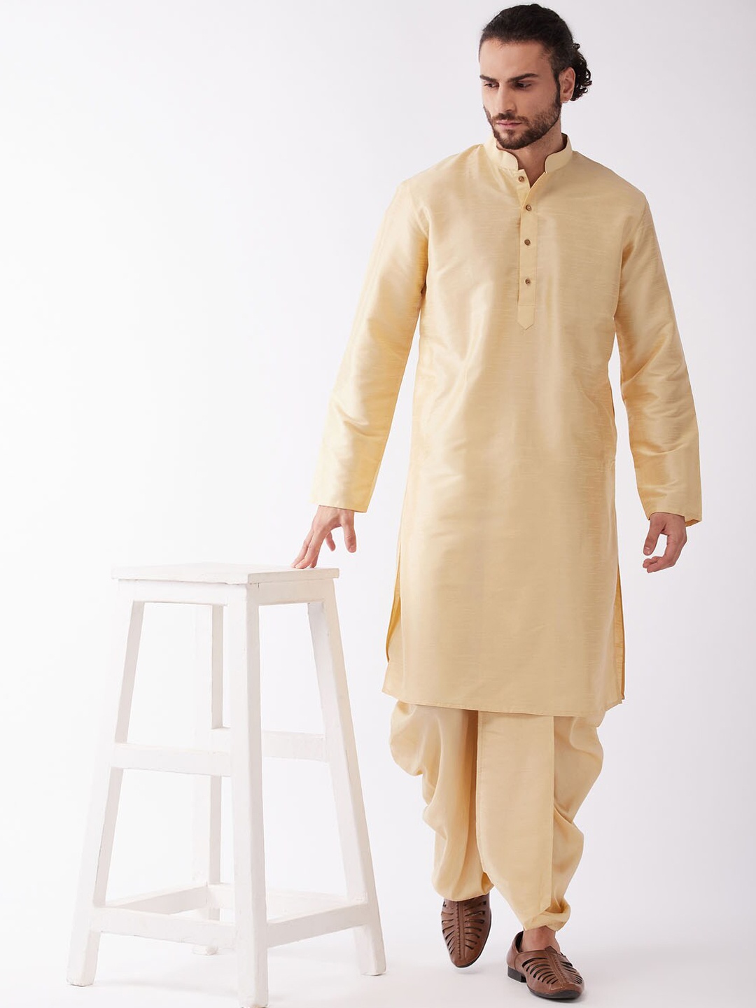 

VASTRAMAY Mandarin Collar Regular Straight Kurta With Dhoti Pants, Gold