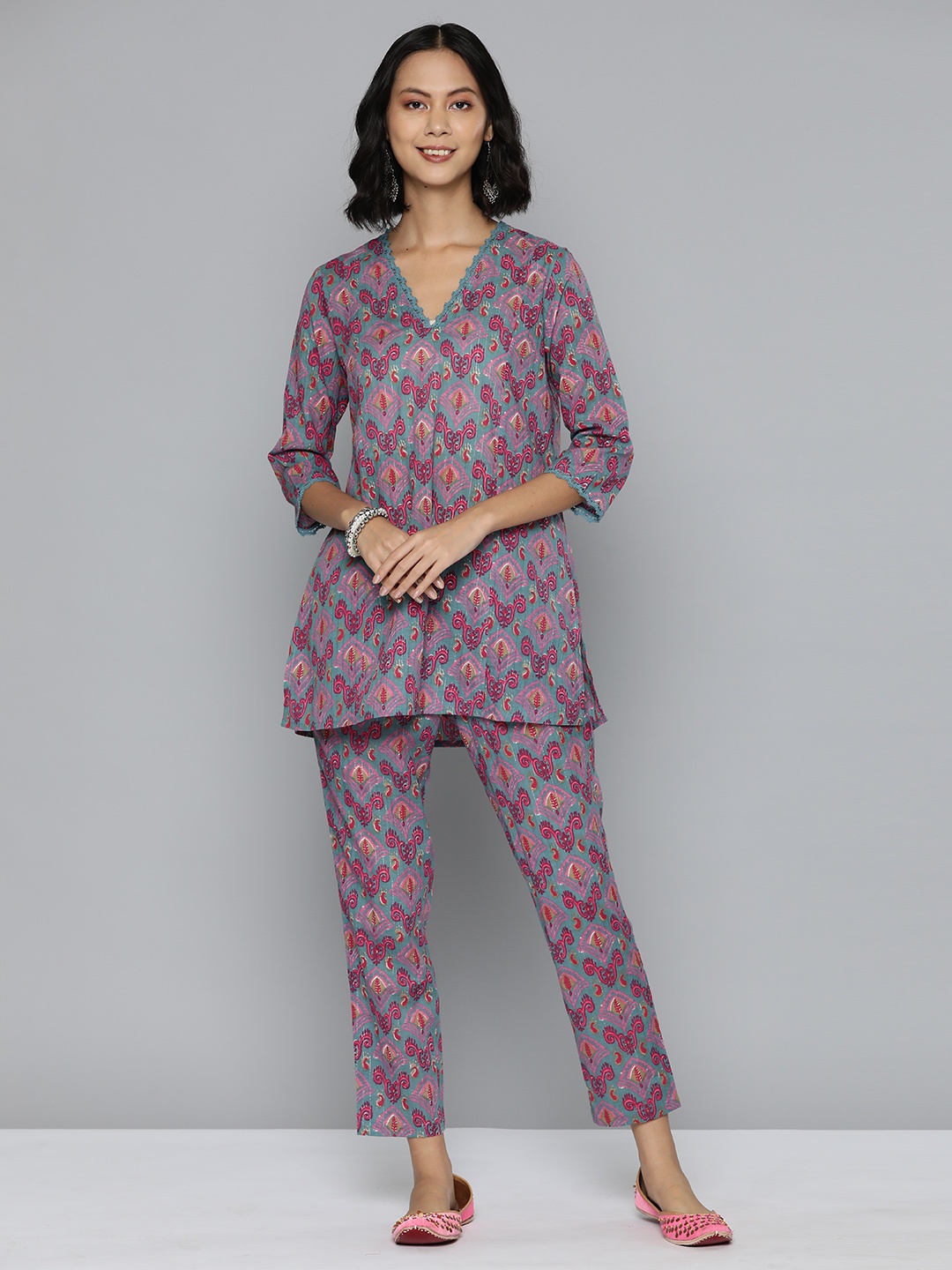 

HERE&NOW Ethnic Motifs Printed Pure Cotton Kurti with Trousers & Dupatta, Grey