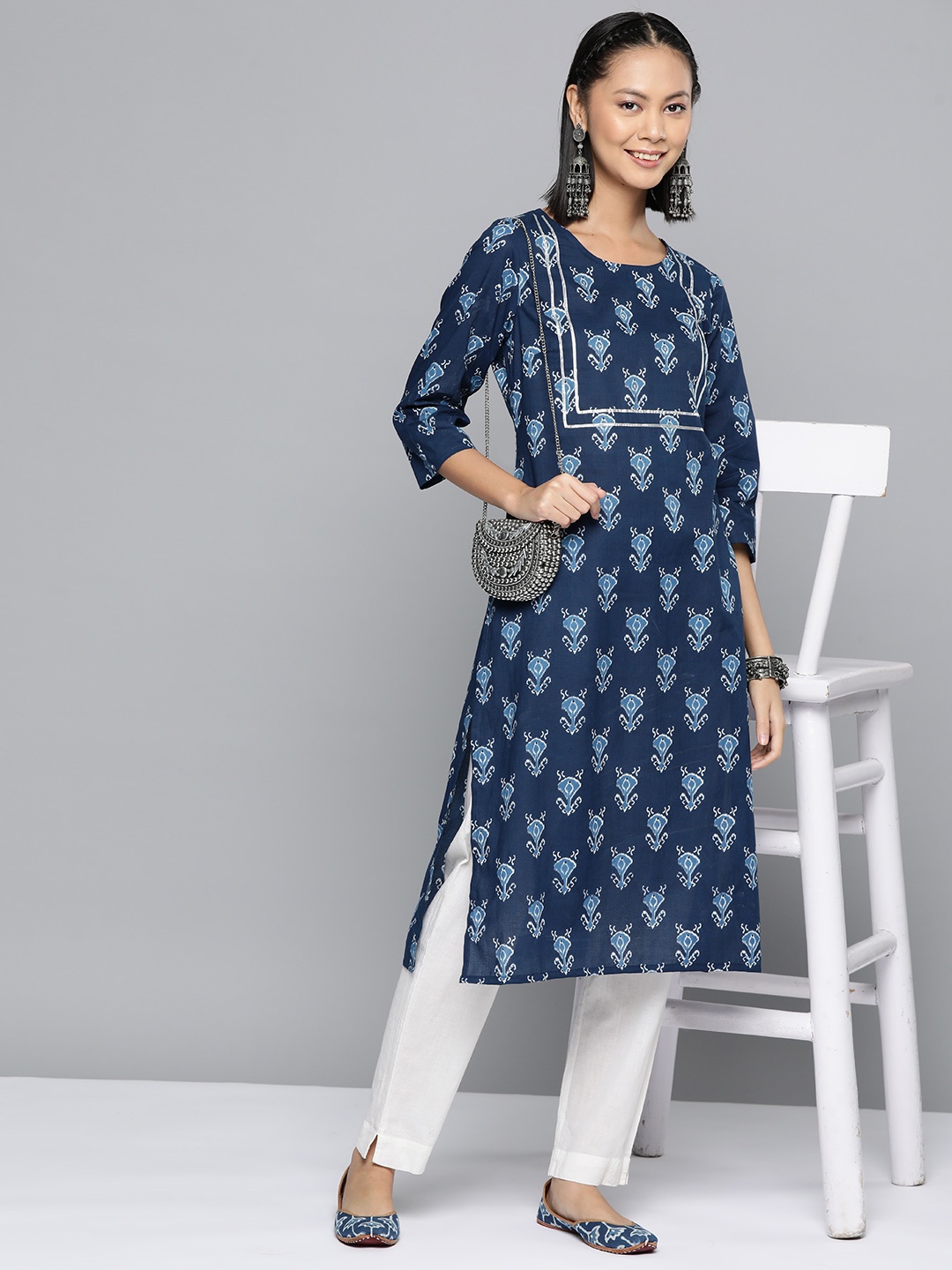 

HERE&NOW Ethnic Motifs Printed Gotta Patti Detail Kurta, Navy blue