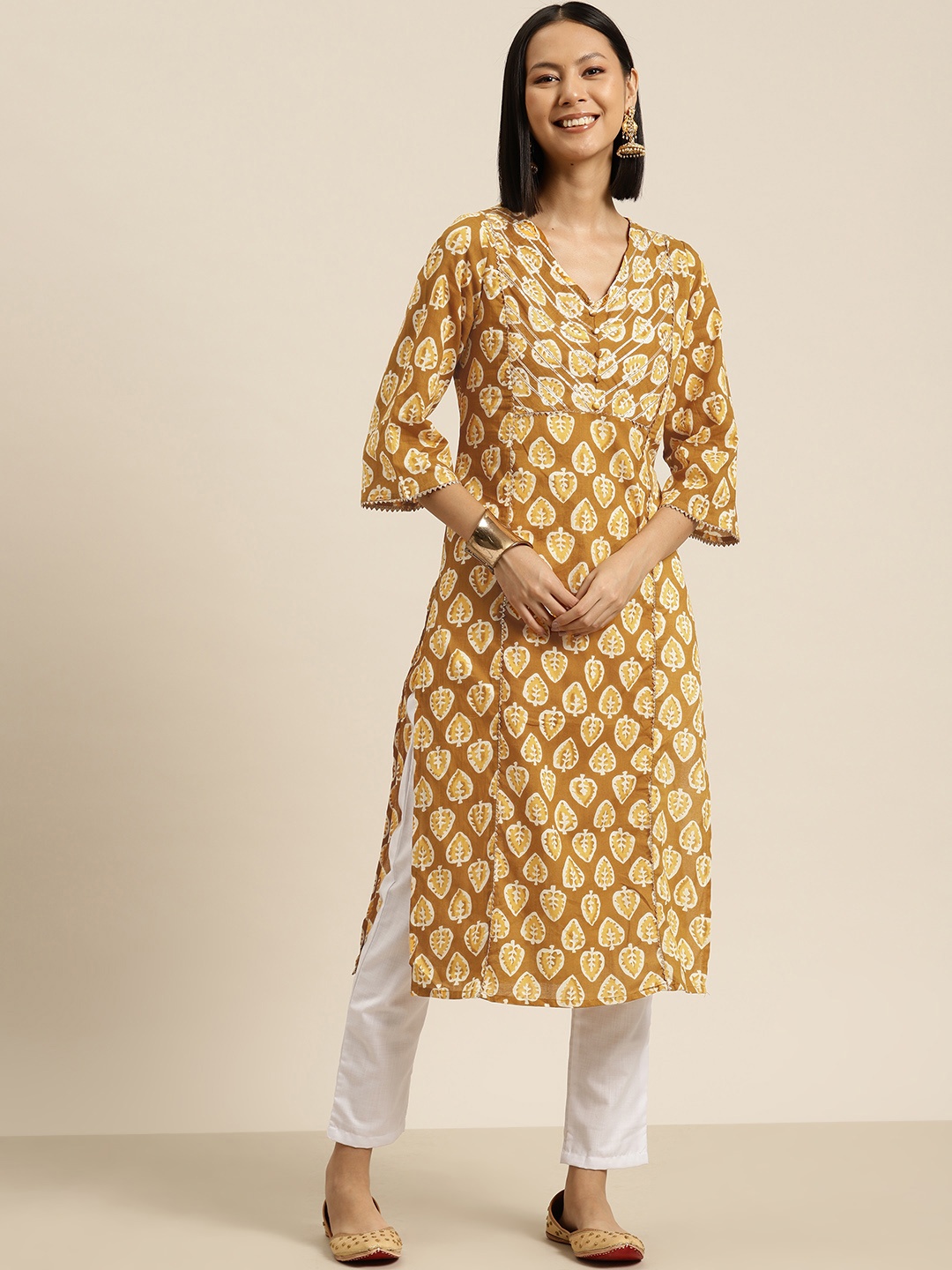 

HERE&NOW Cotton Floral Printed V-Neck Straight Kurta, Brown