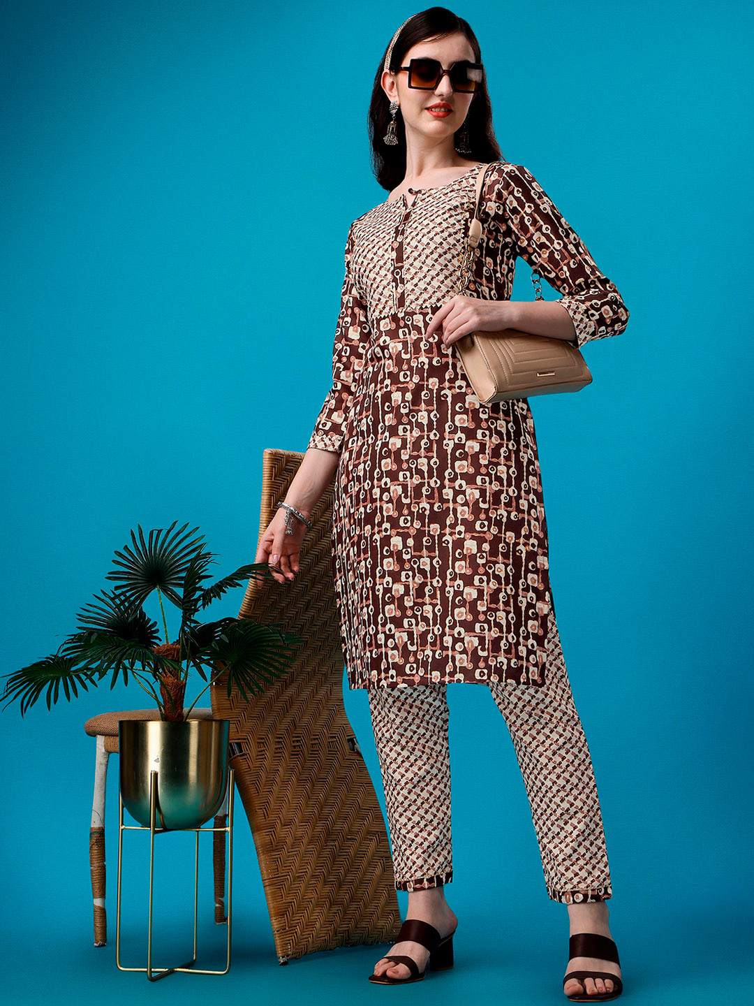 

ASPORA Abstract Printed Gotta Patti Pure Cotton Kurta with Trousers, Maroon