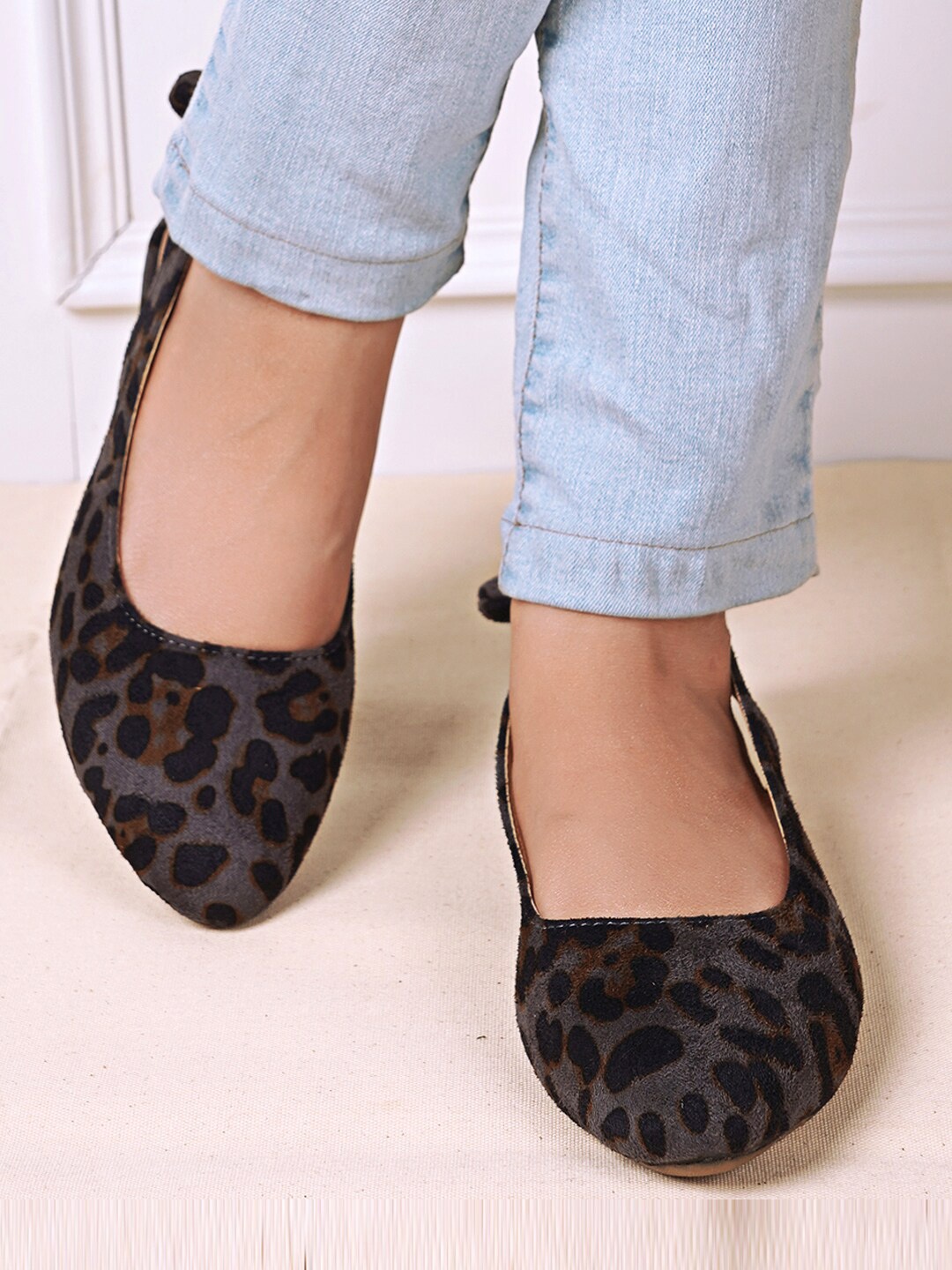 

DressBerry Women Black Printed Mules With Bows