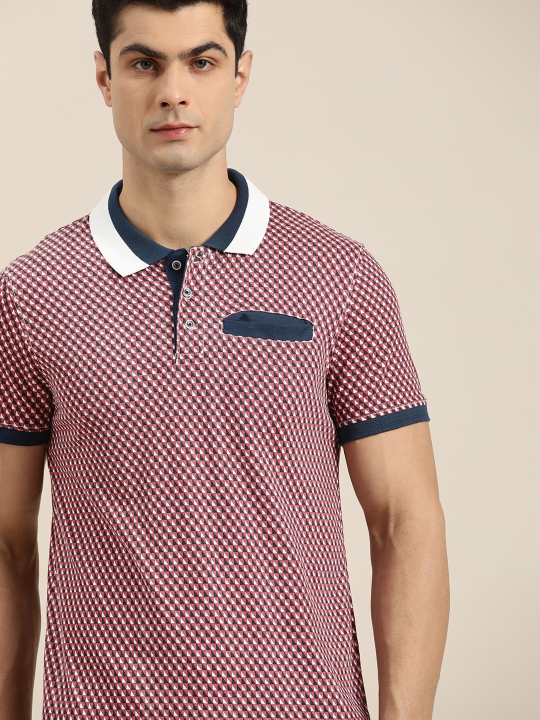 

INVICTUS Men Red & Black Geometric Printed Polo Collar Slim Fit T-shirt