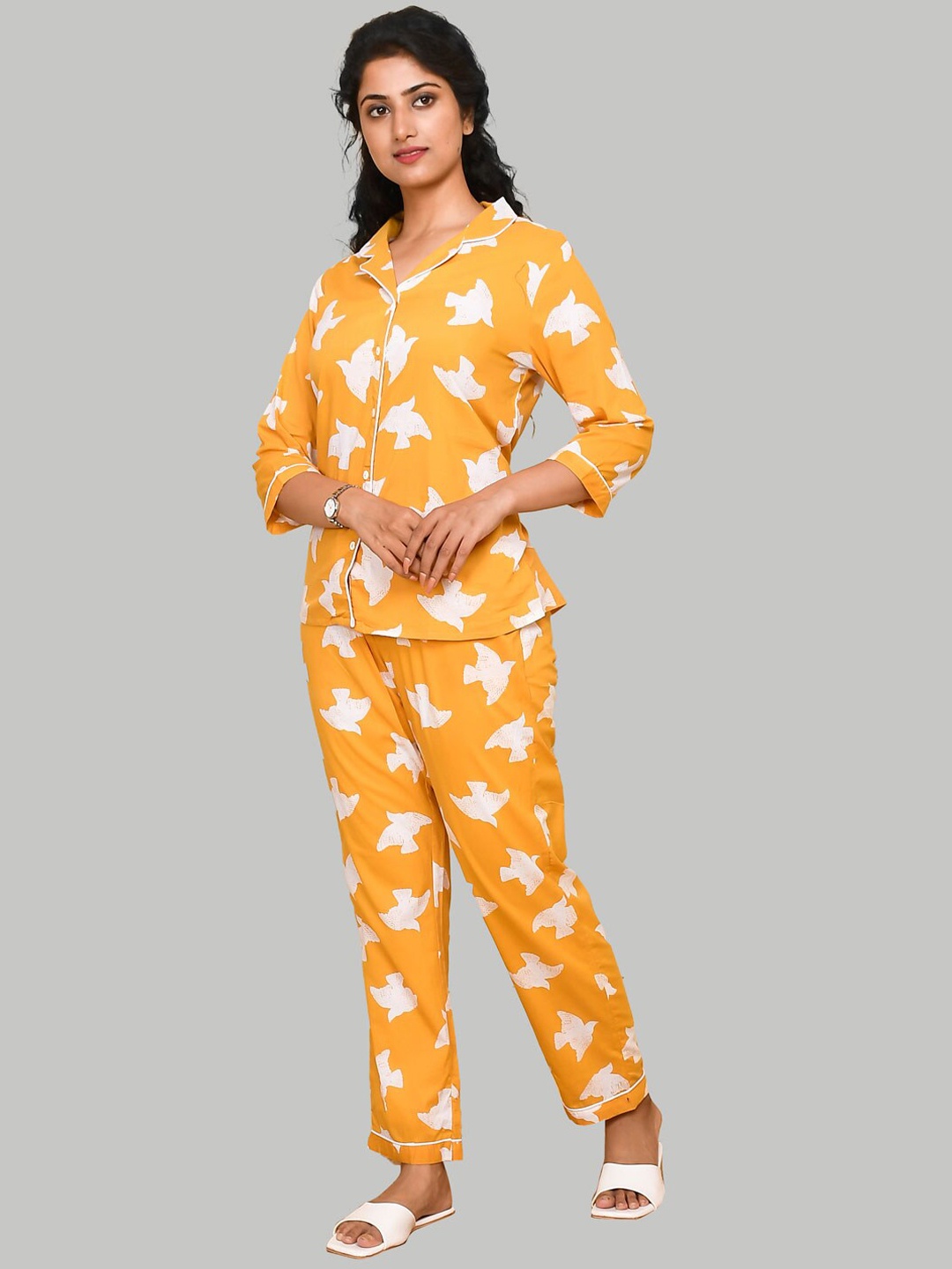 

KALINI Conversational Printed Pure Cotton Night suit, Yellow