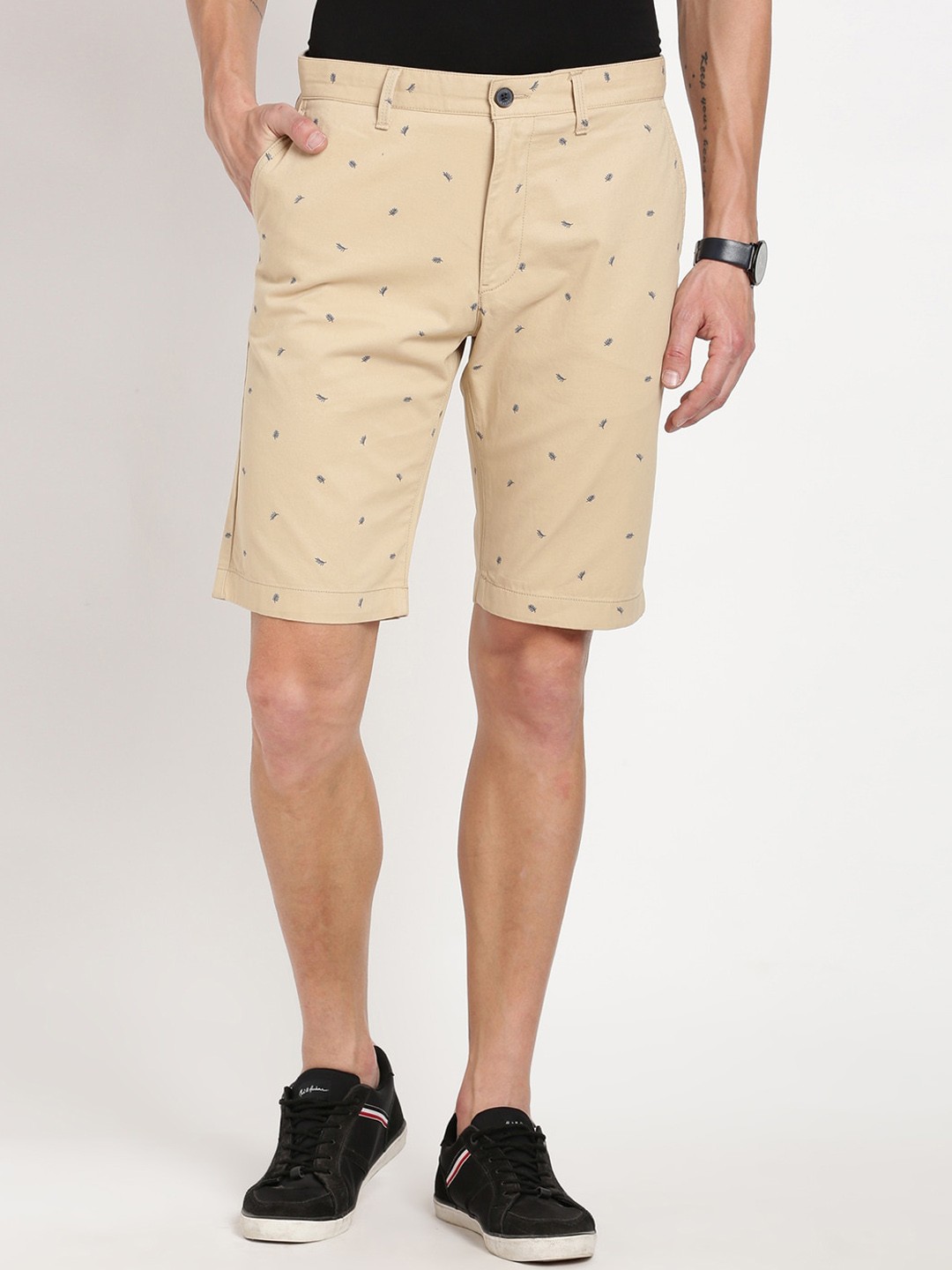

Indian Terrain Men Conversational Printed Slim Fit Pure Cotton Shorts, Brown