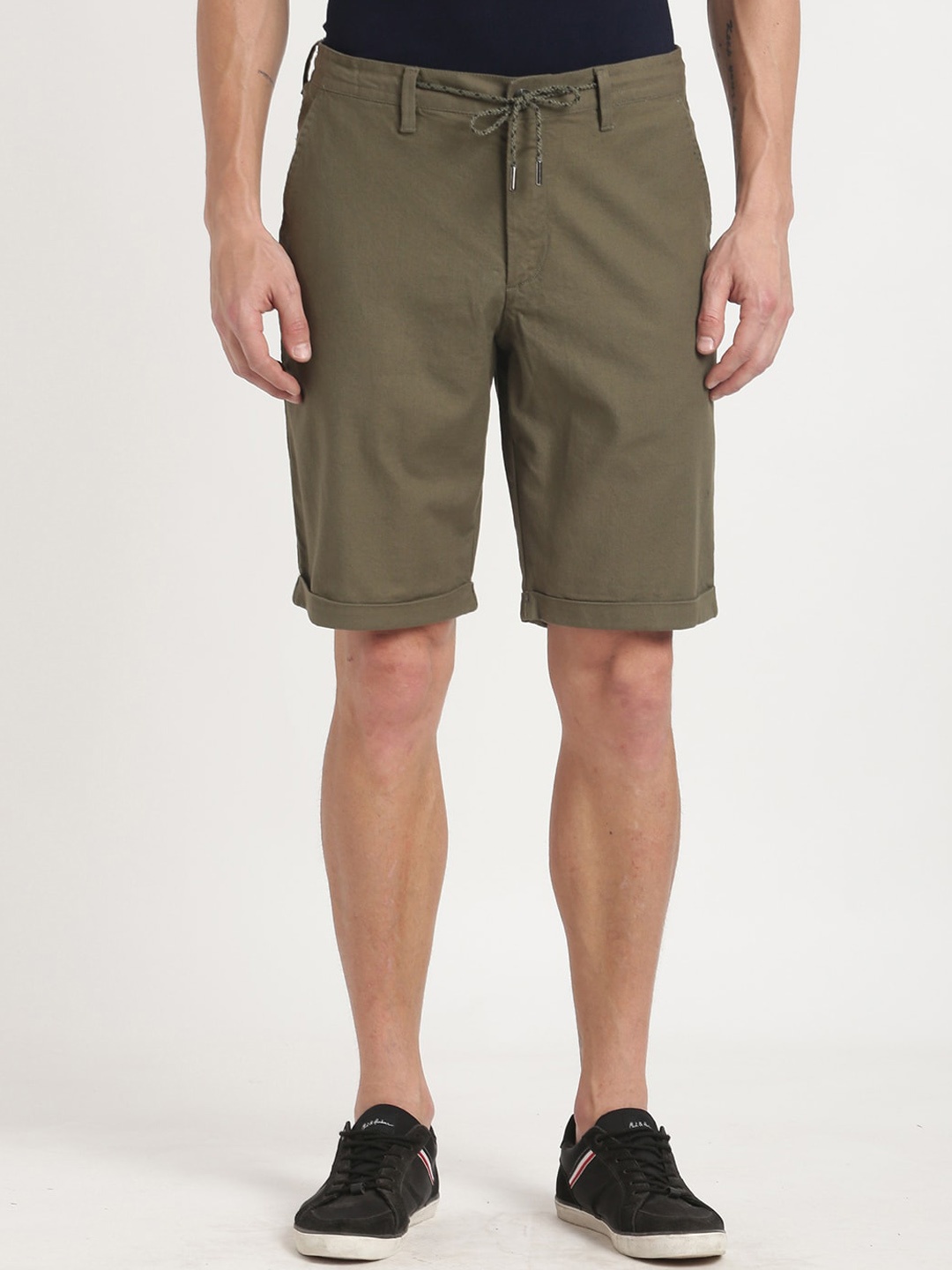 

Indian Terrain Men Slim Fit Pure Cotton Shorts, Green