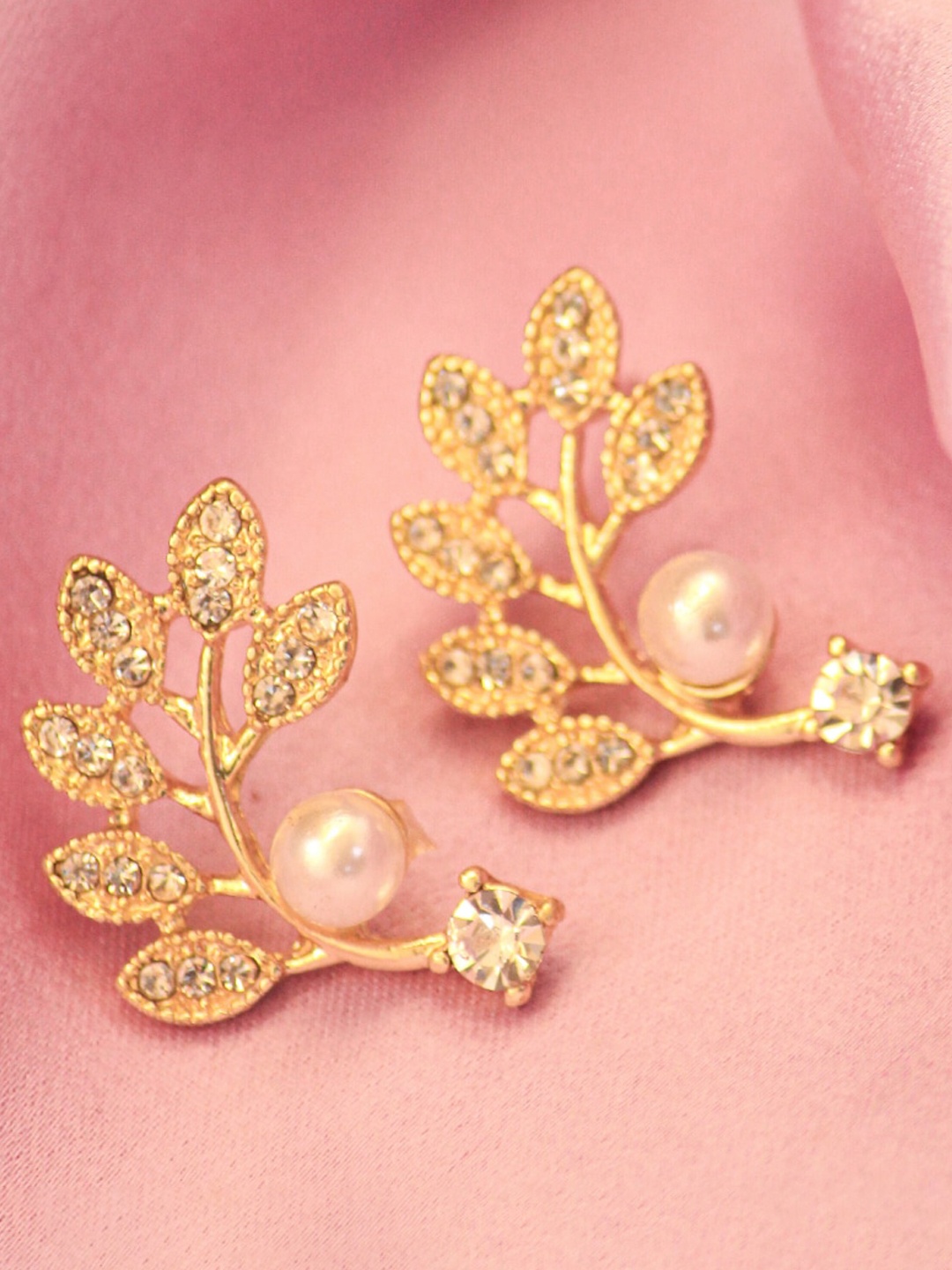

SALTY Contemporary Studs Earrings, Gold